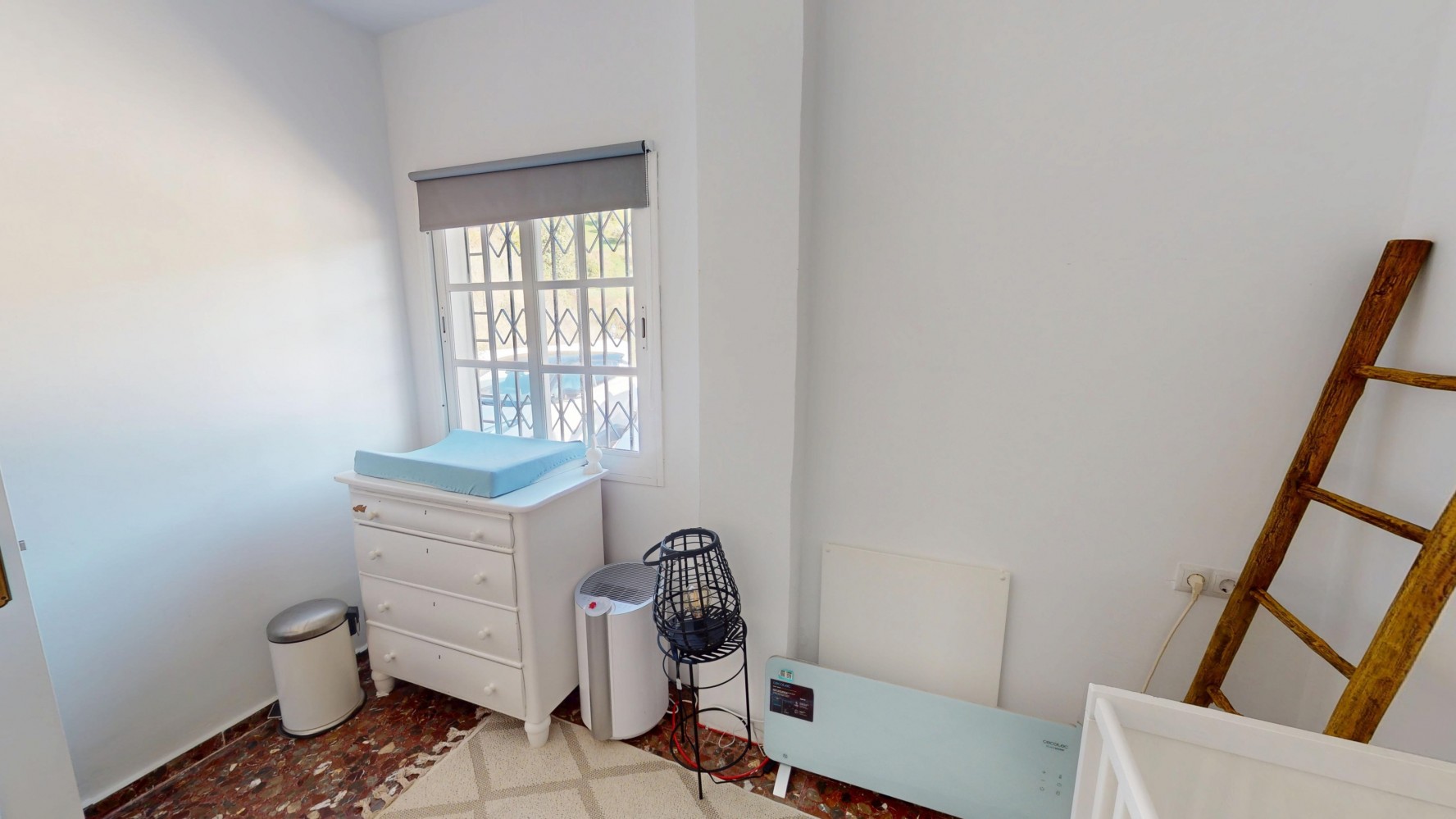 Villa te koop in Moclinejo