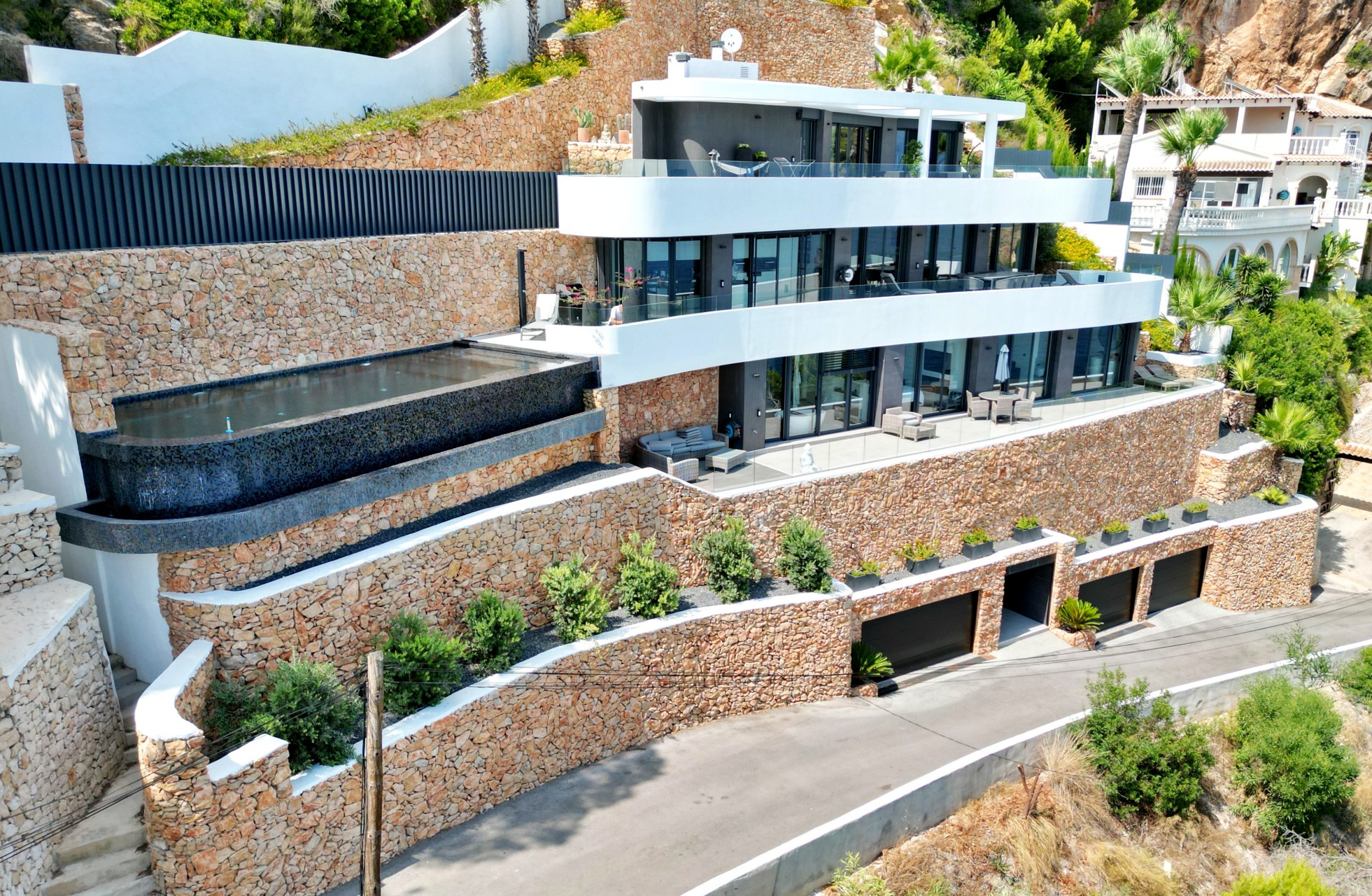 default Villa met panoramisch zeezicht te koop in Javea