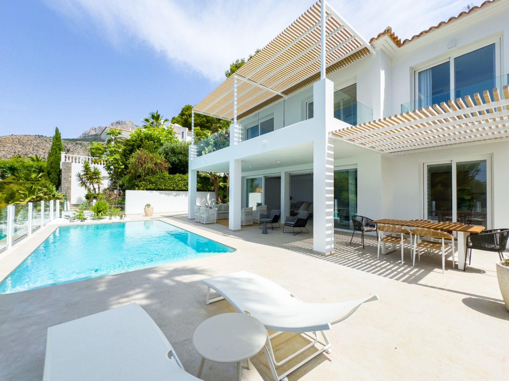 DP-10-1260DA-1 Villa in aanbouw met zeezicht te koop in Altea