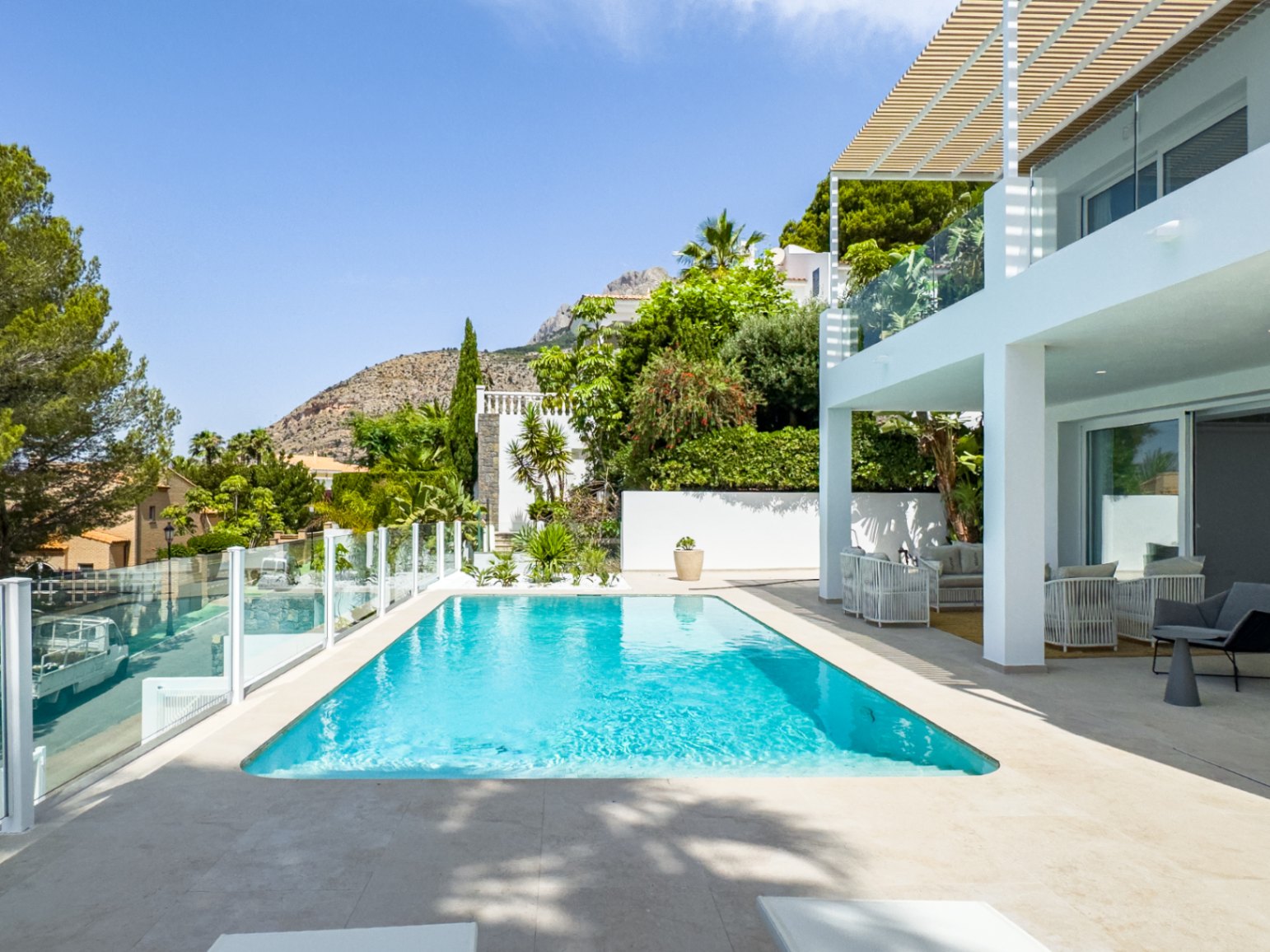 DP-10-1260DA-2 Villa in aanbouw met zeezicht te koop in Altea