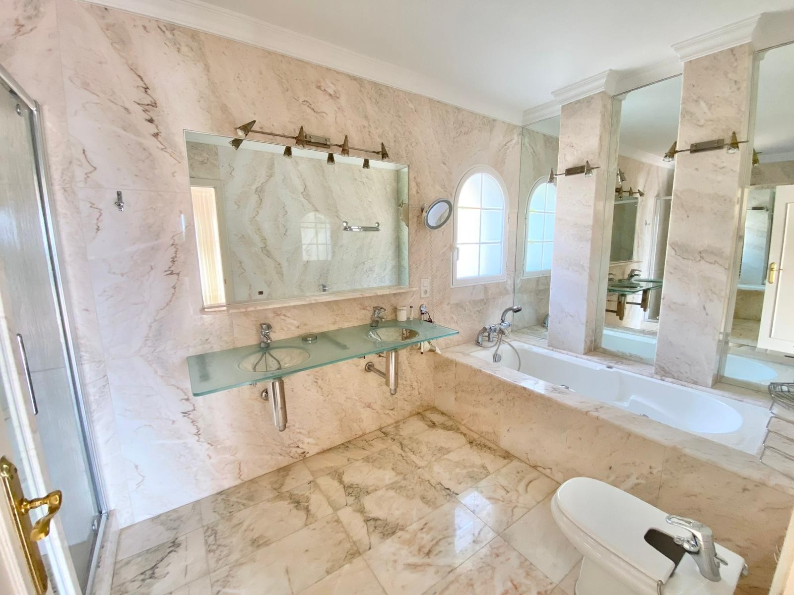 Villa te koop in Altea