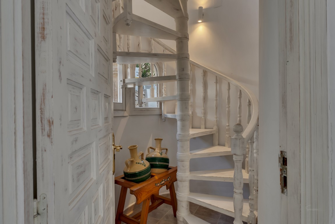 Ruime villa met zeezicht te koop in Moraira