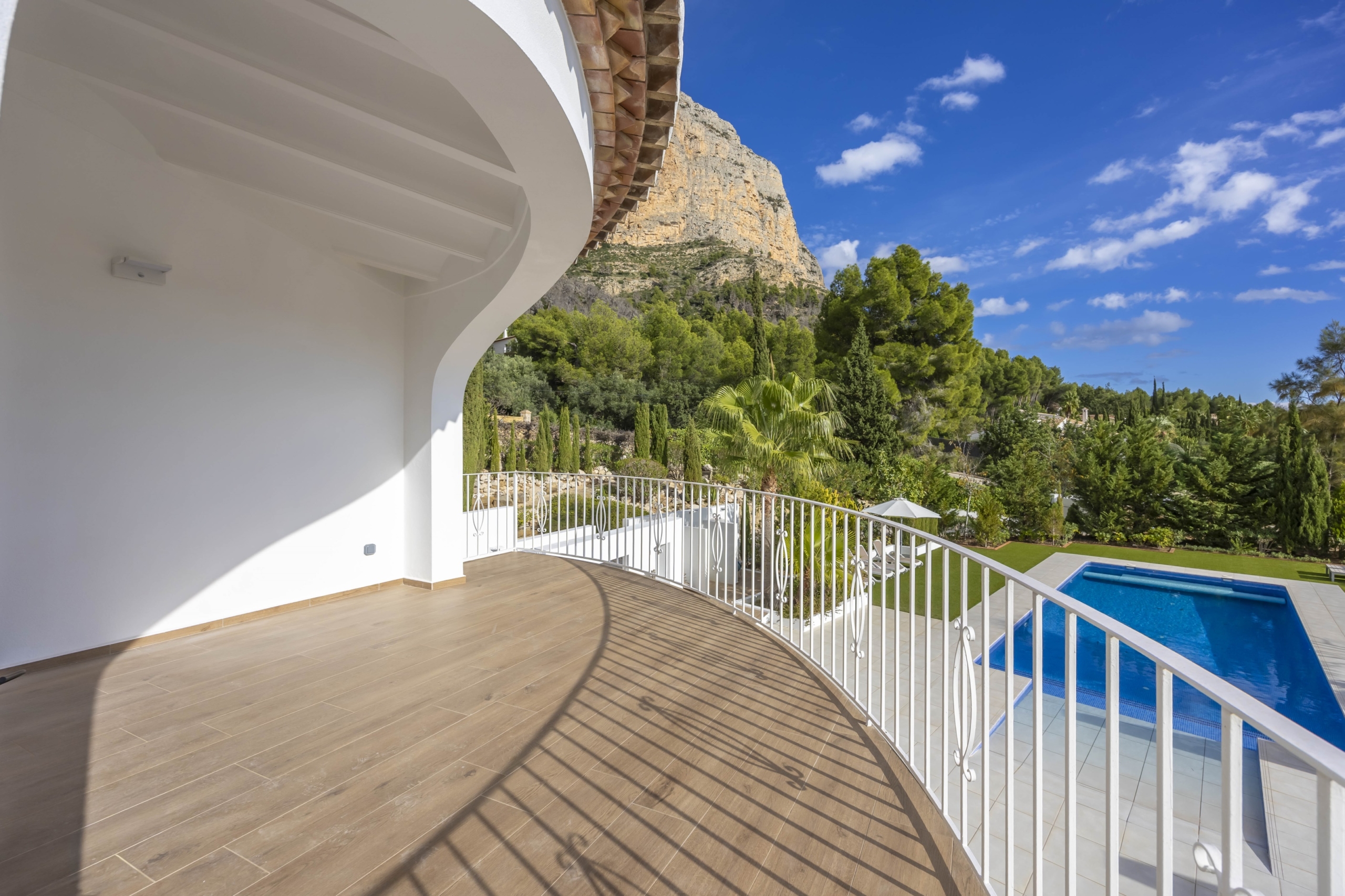 Elegante villa te koop in Javea