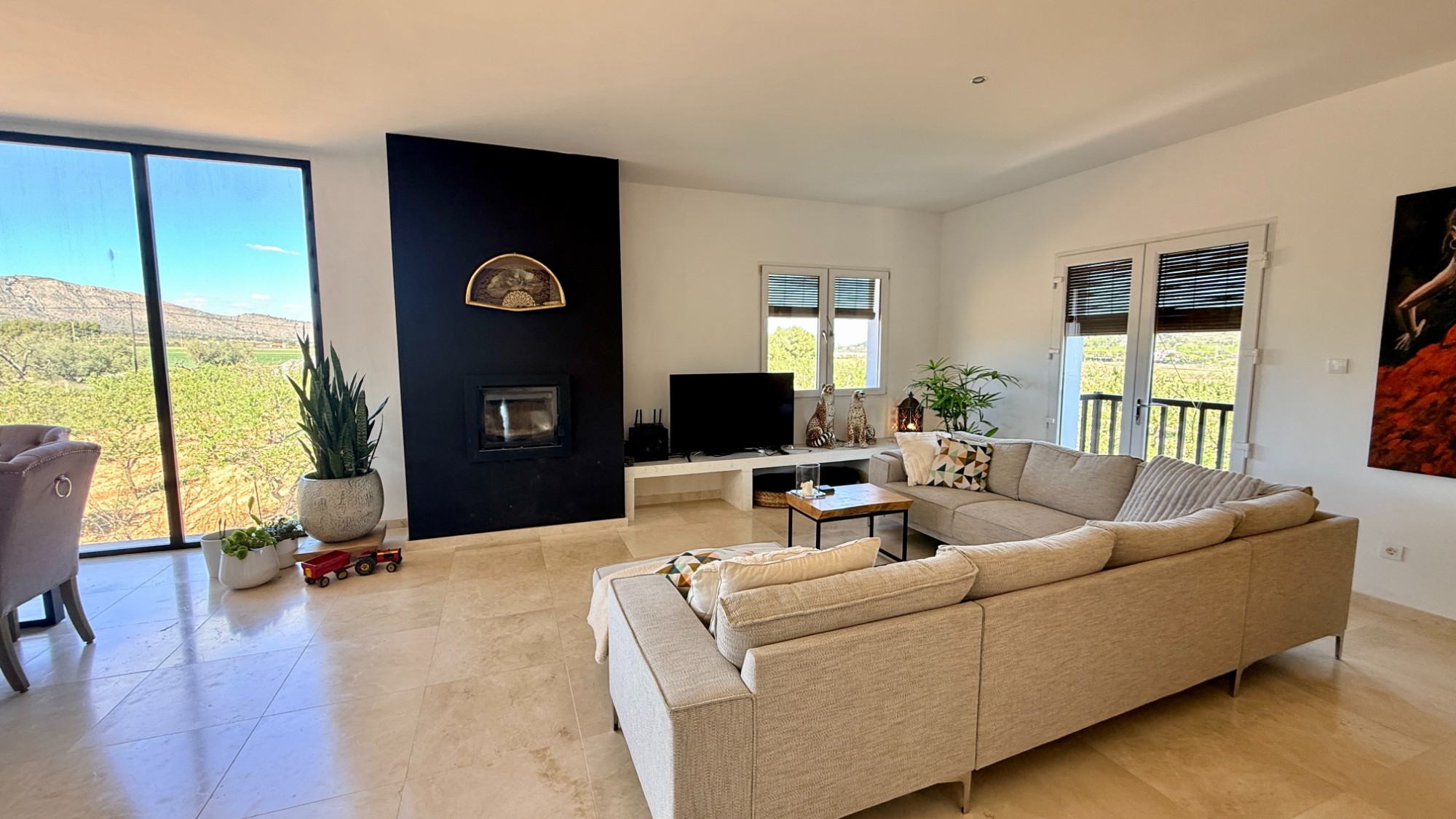 Finca-stijl villa op een enorm landgoed in de Hondón Vallei