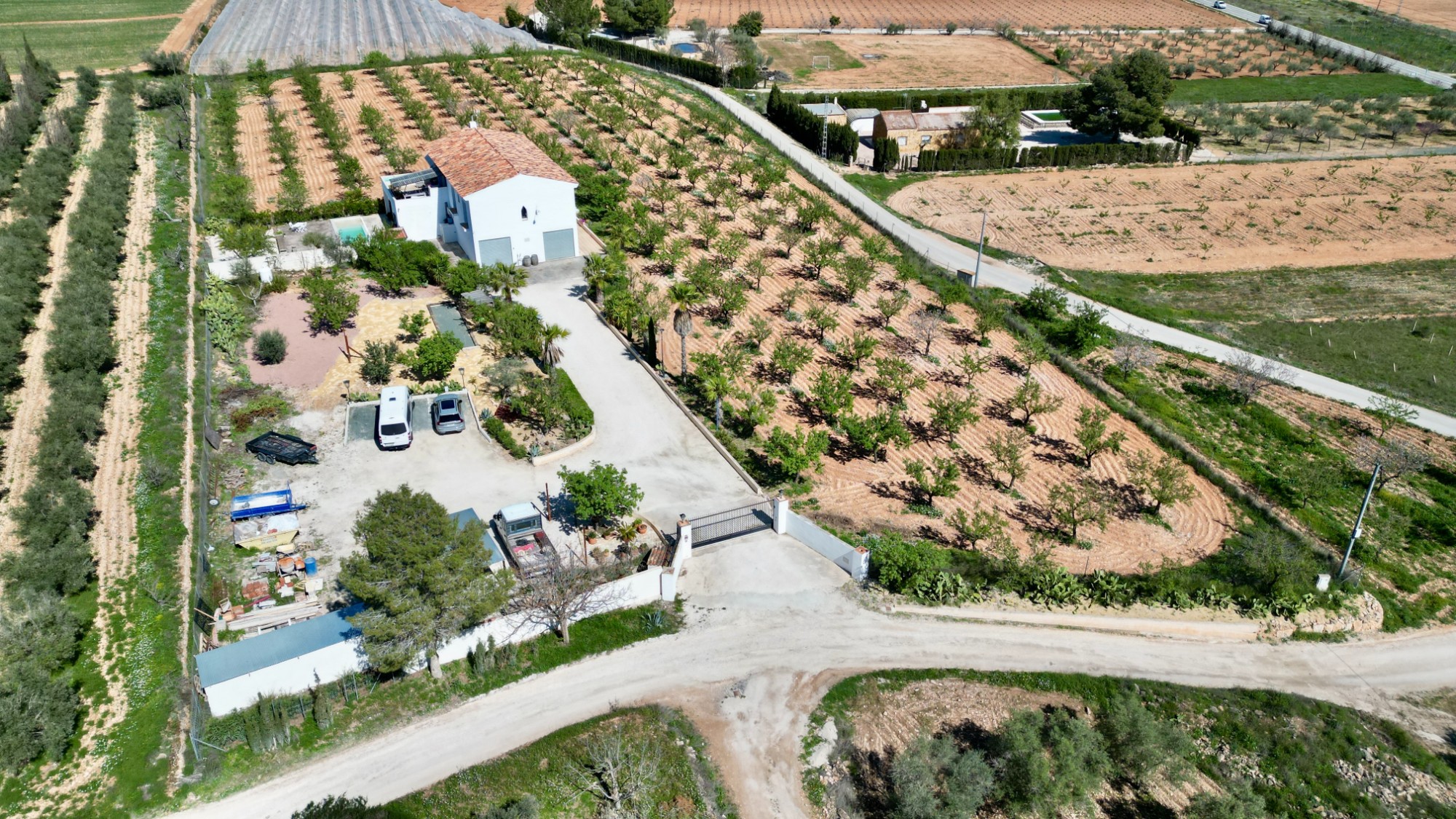 Finca-stijl villa op een enorm landgoed in de Hondón Vallei