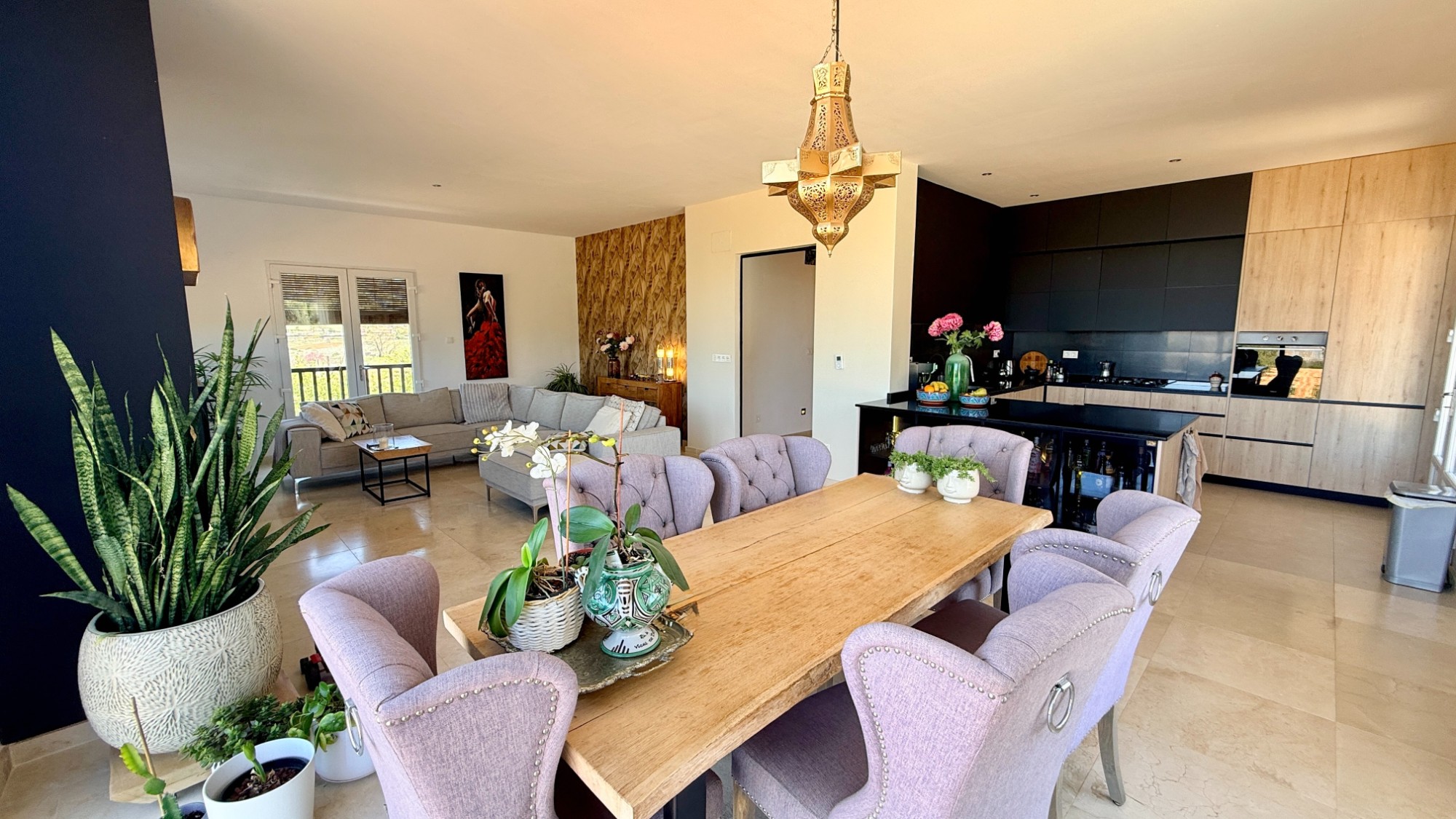 Finca-stijl villa op een enorm landgoed in de Hondón Vallei