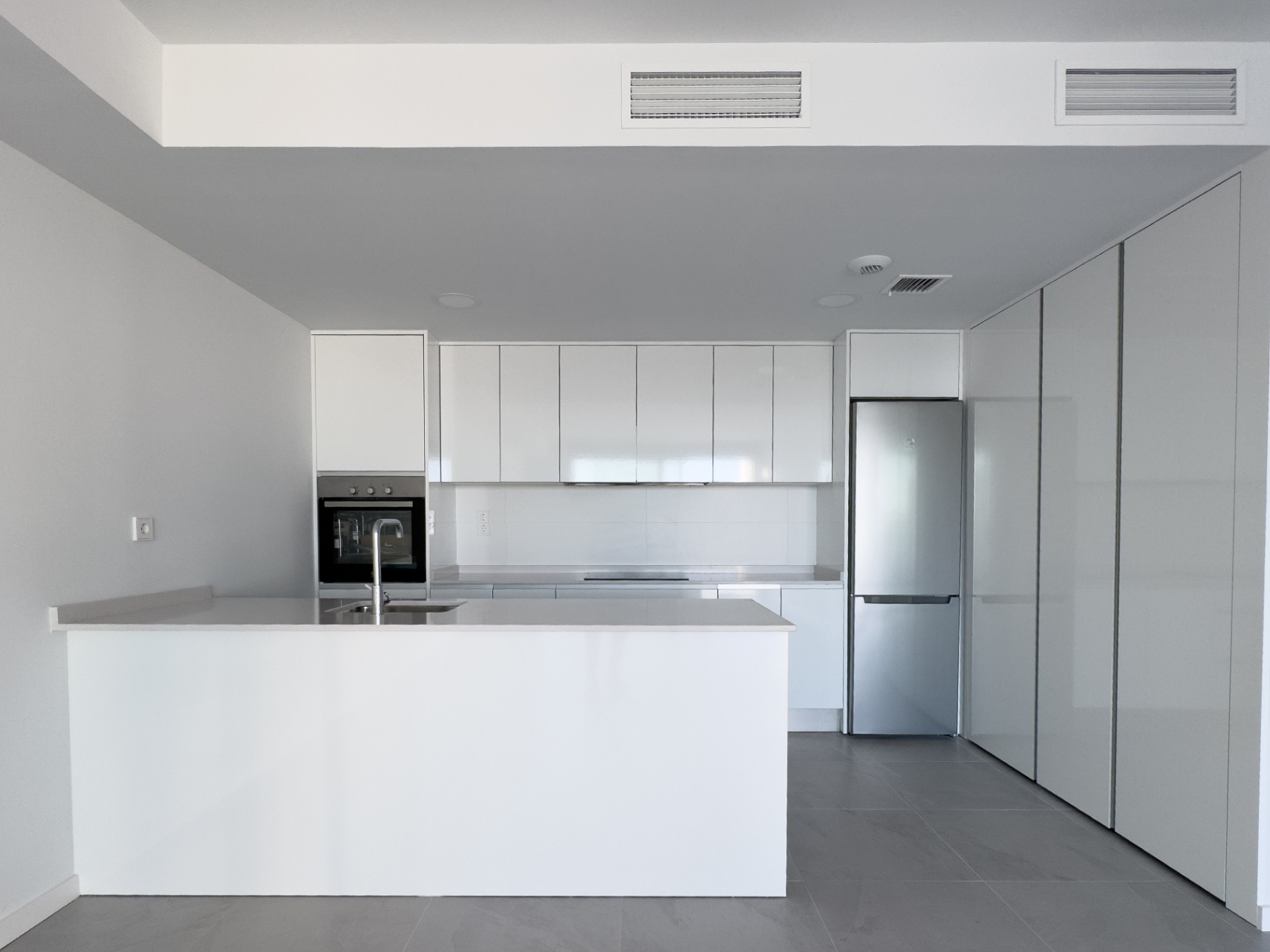 Nieuw appartement op toplocatie in Finestrat – Direct beschikbaar