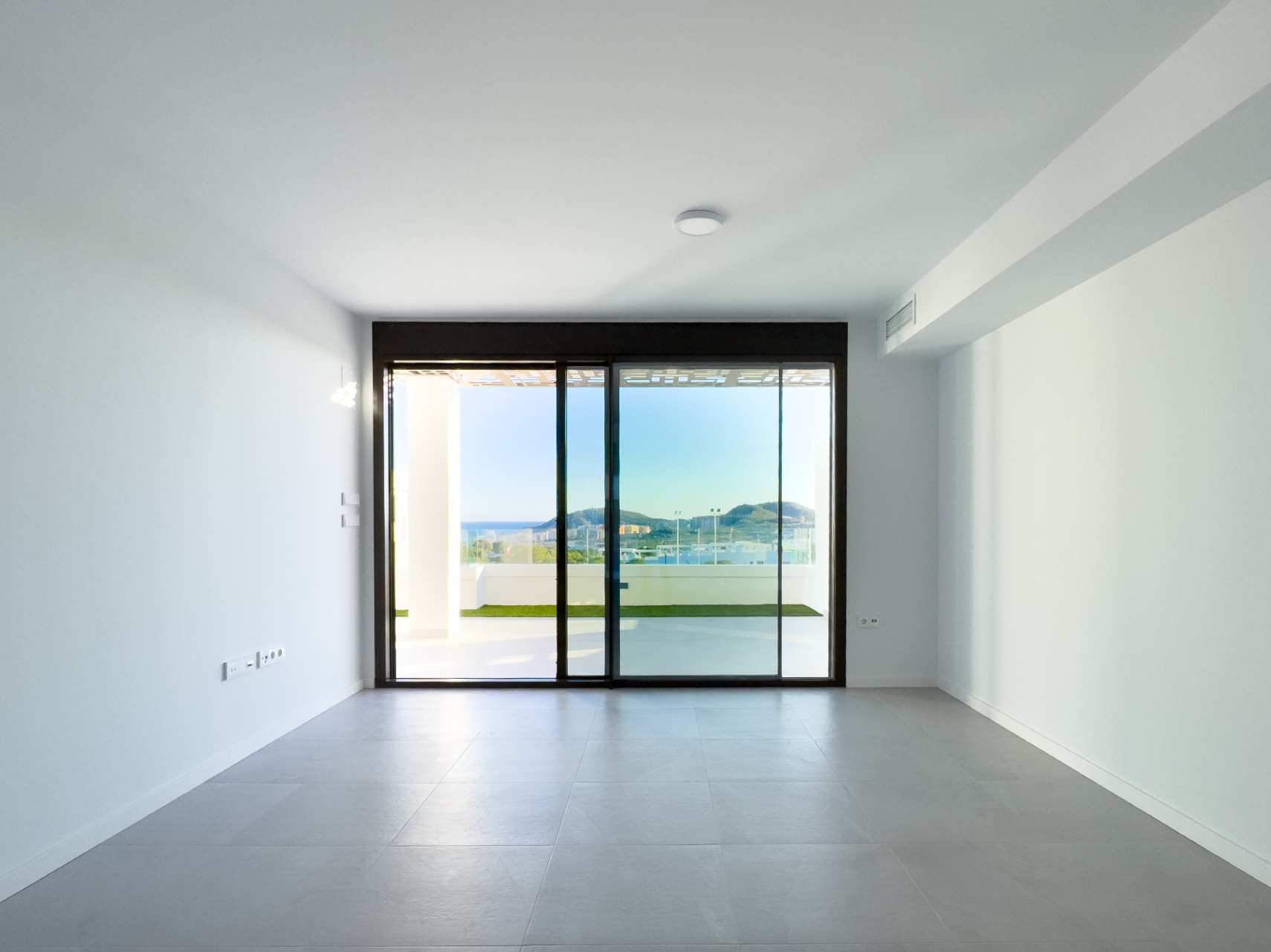 Nieuw appartement op toplocatie in Finestrat – Direct beschikbaar