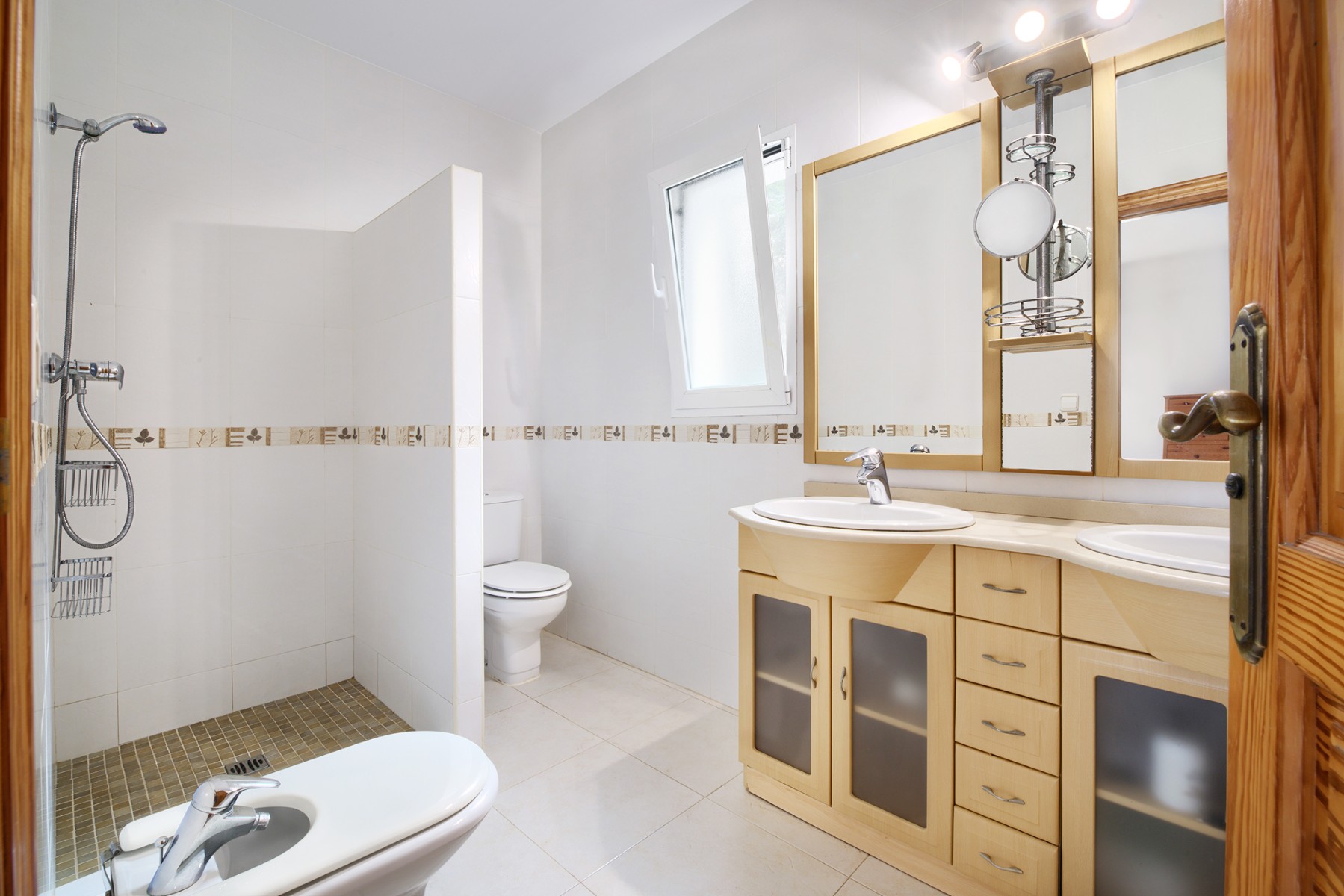 Ruime villa te koop in Javea