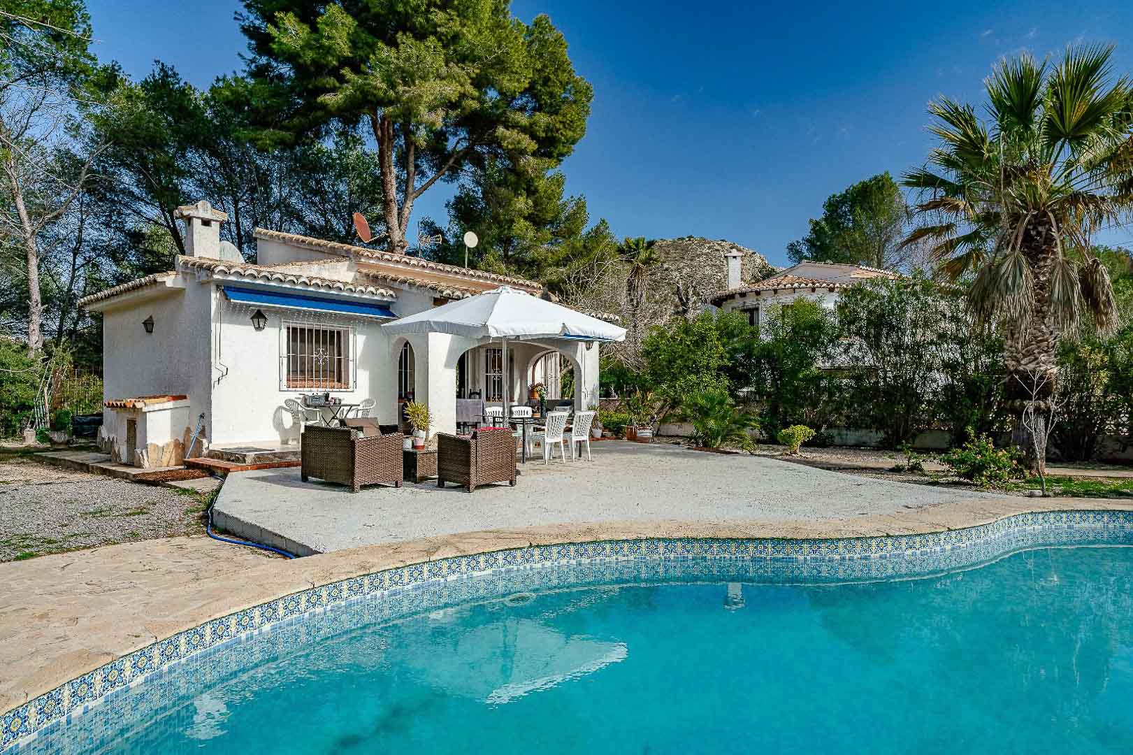 DP-40-8272MOR-4 Charmante gerenoveerde villa te koop in Moraira
