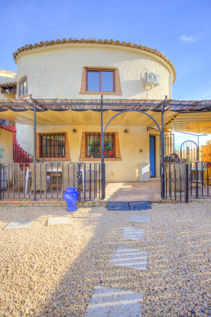 Villa met zeezicht en op loopafstand strand in Benissa