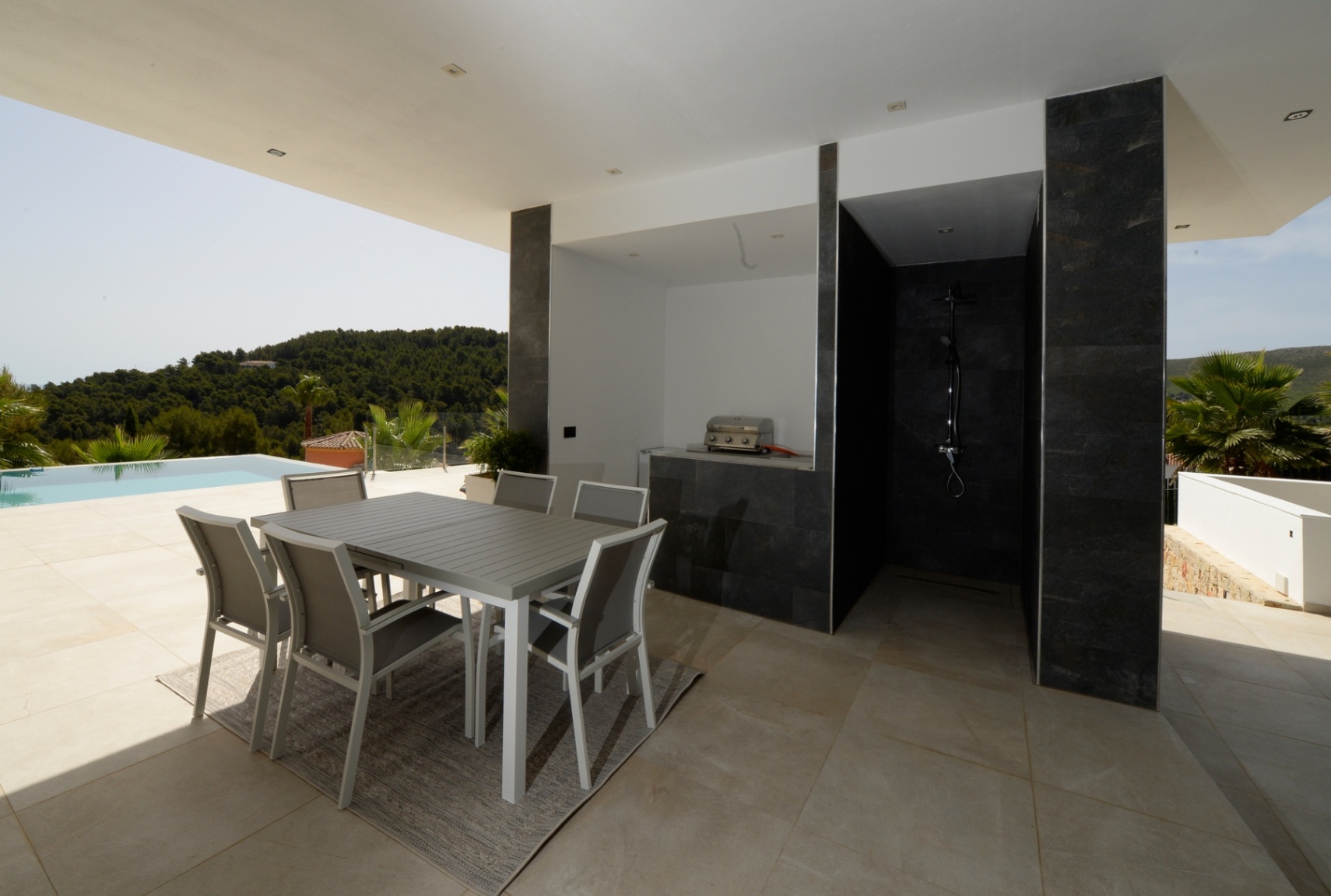 Moderne villa met uitzicht te koop in Javea