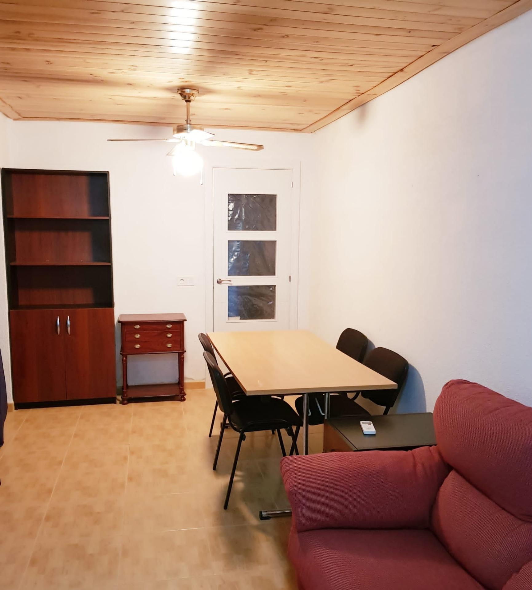 DP-60-04345-10 Geschakelde woning te koop in Marines