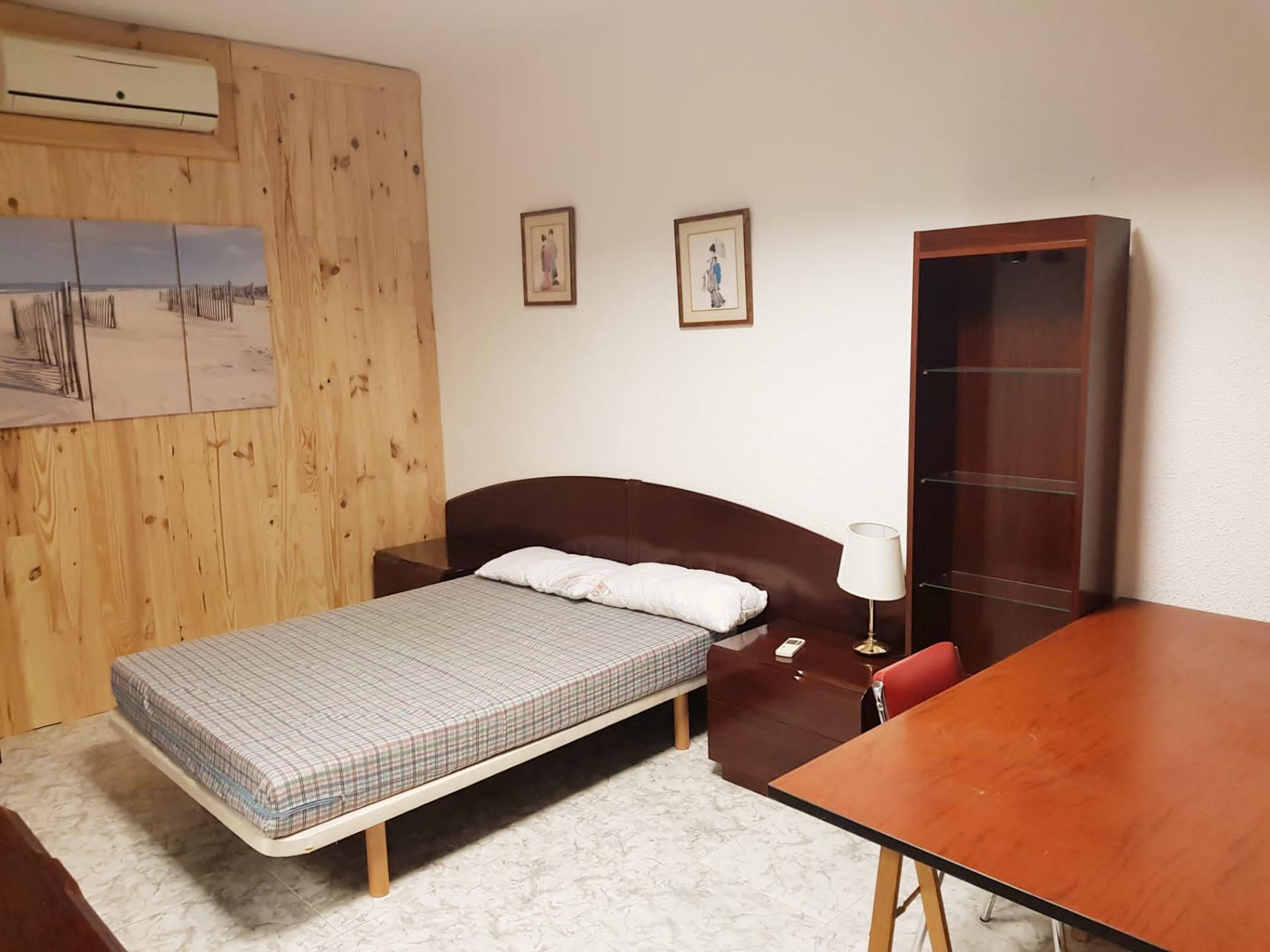 DP-60-04345-11 Geschakelde woning te koop in Marines