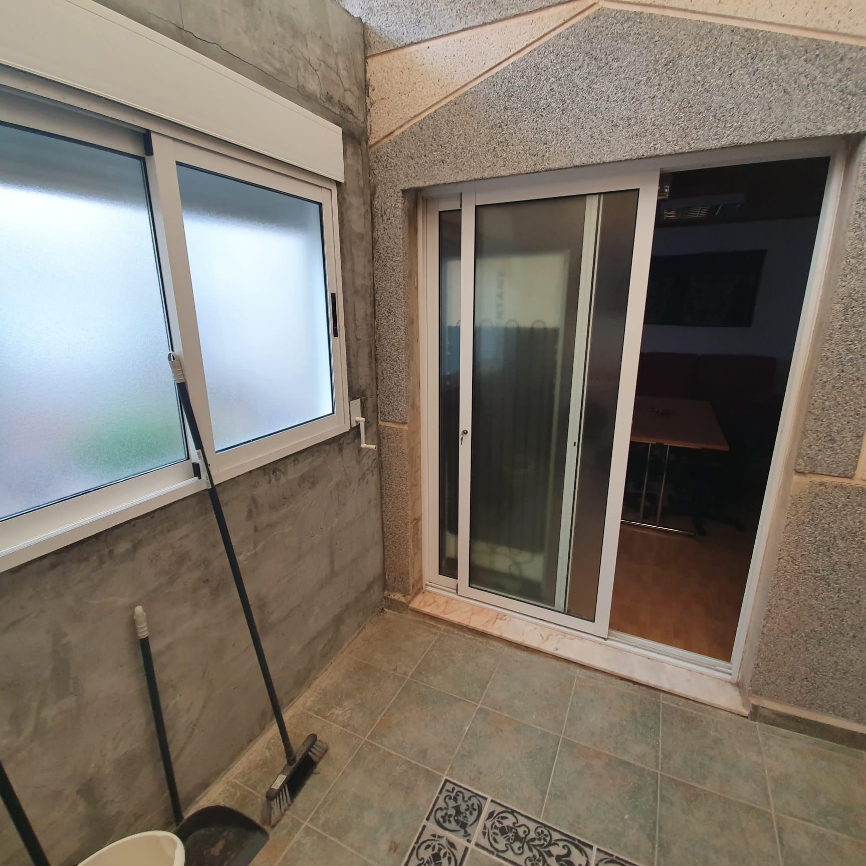 DP-60-04345-8 Geschakelde woning te koop in Marines