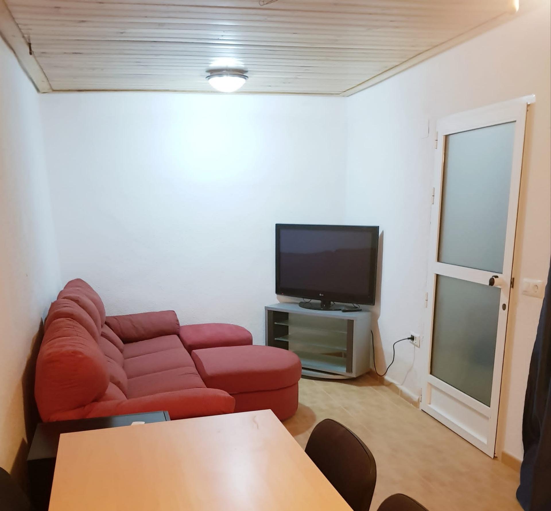 DP-60-04345-9 Geschakelde woning te koop in Marines