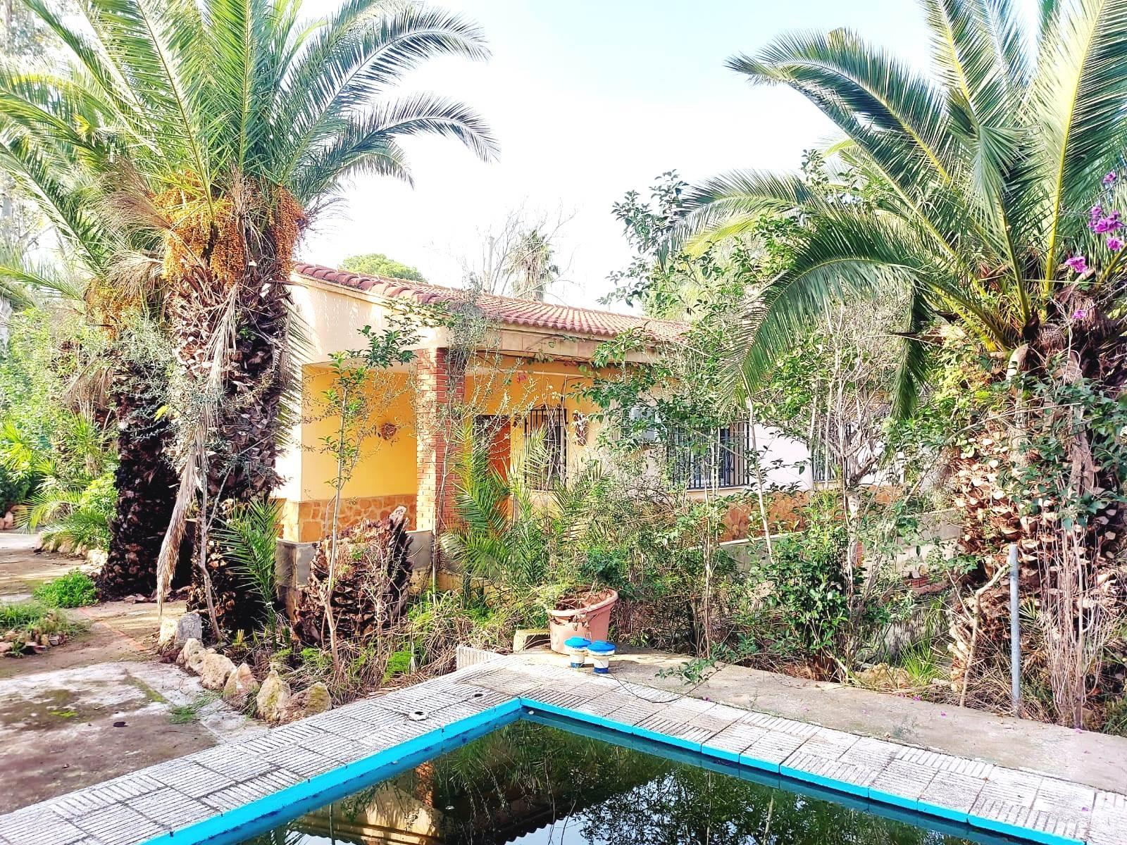 Villa te koop in Lliria