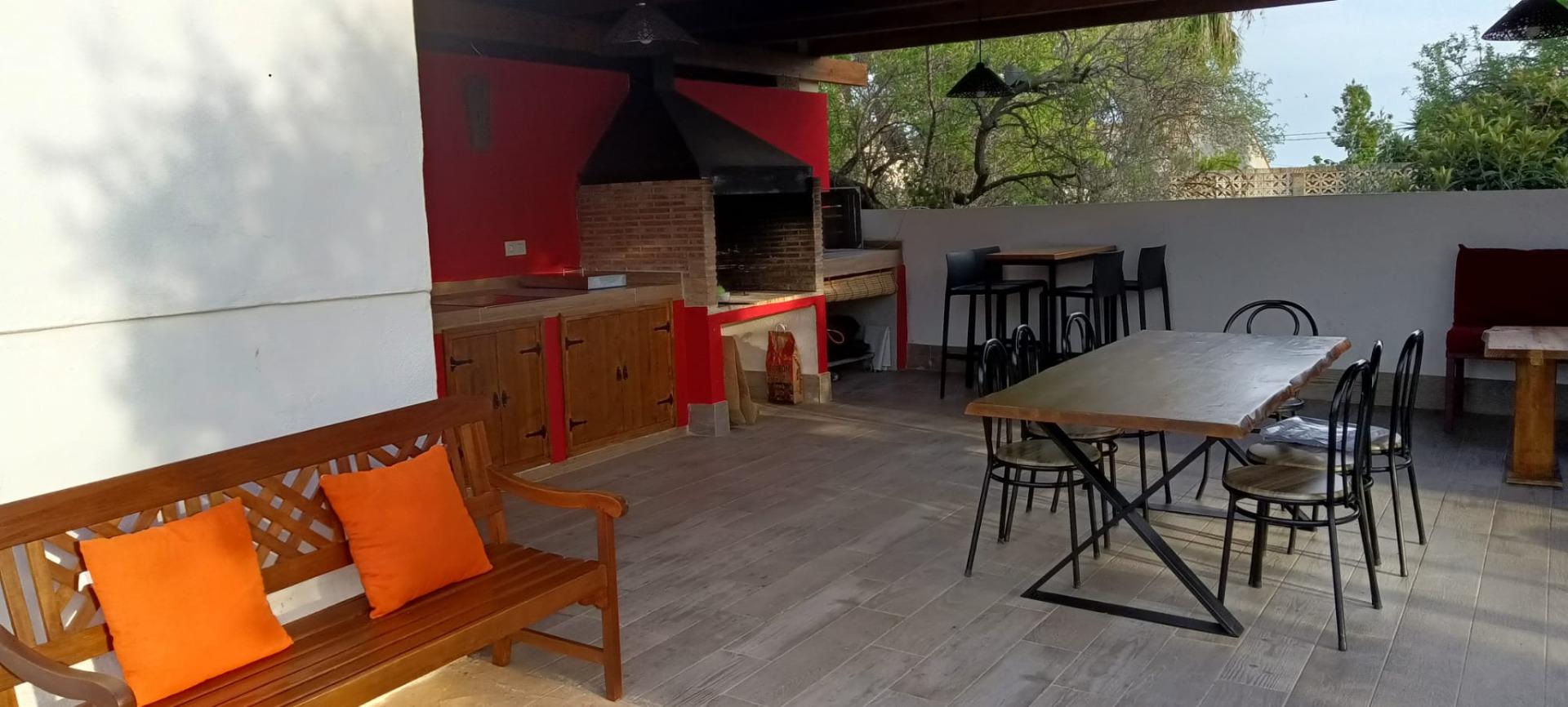 Villa te koop in Lliria