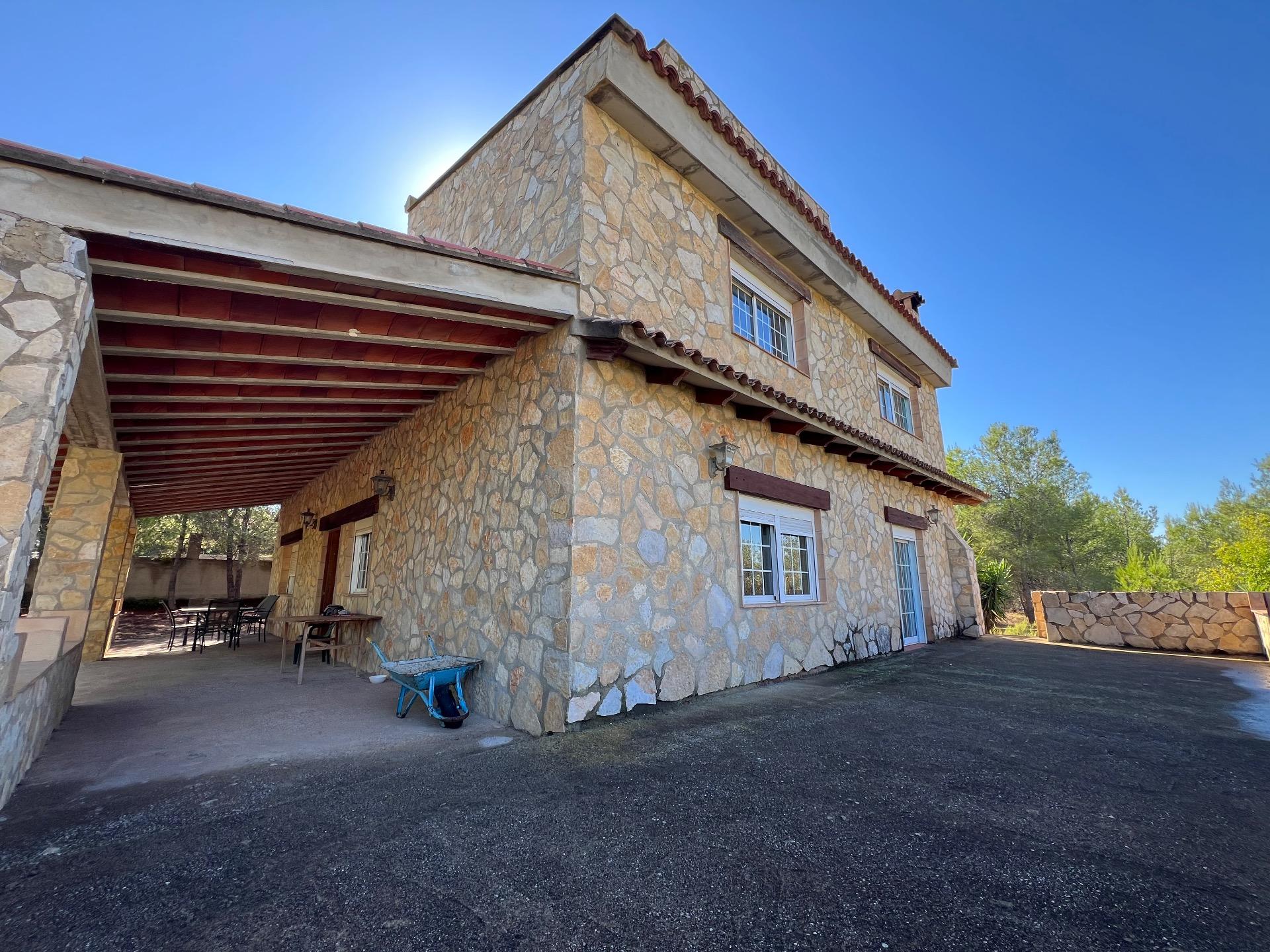 Villa te koop in Casinos