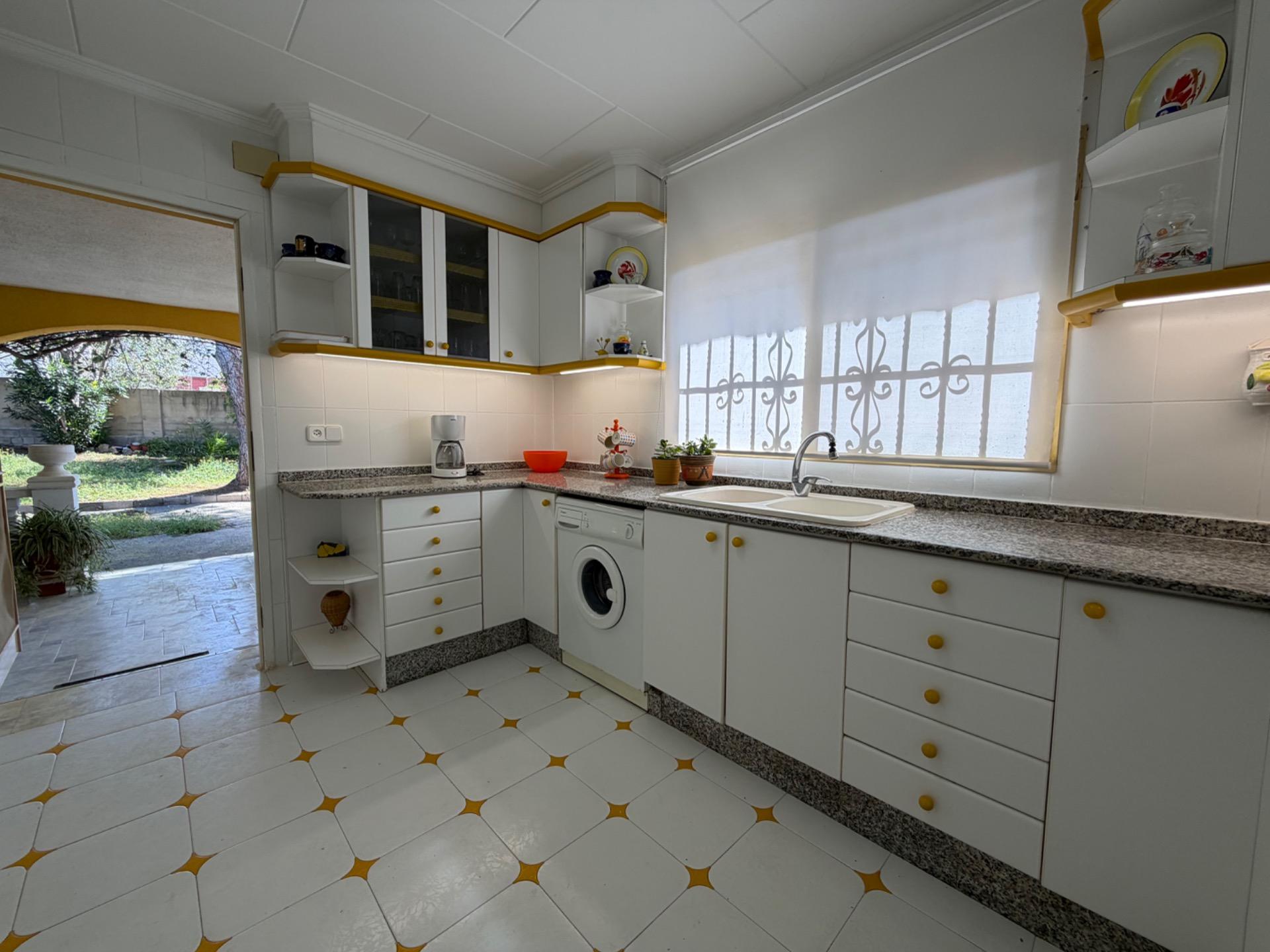 Villa te koop in Lliria