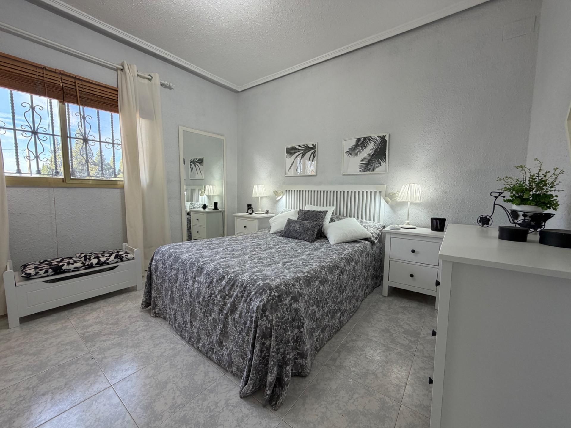 Villa te koop in Lliria