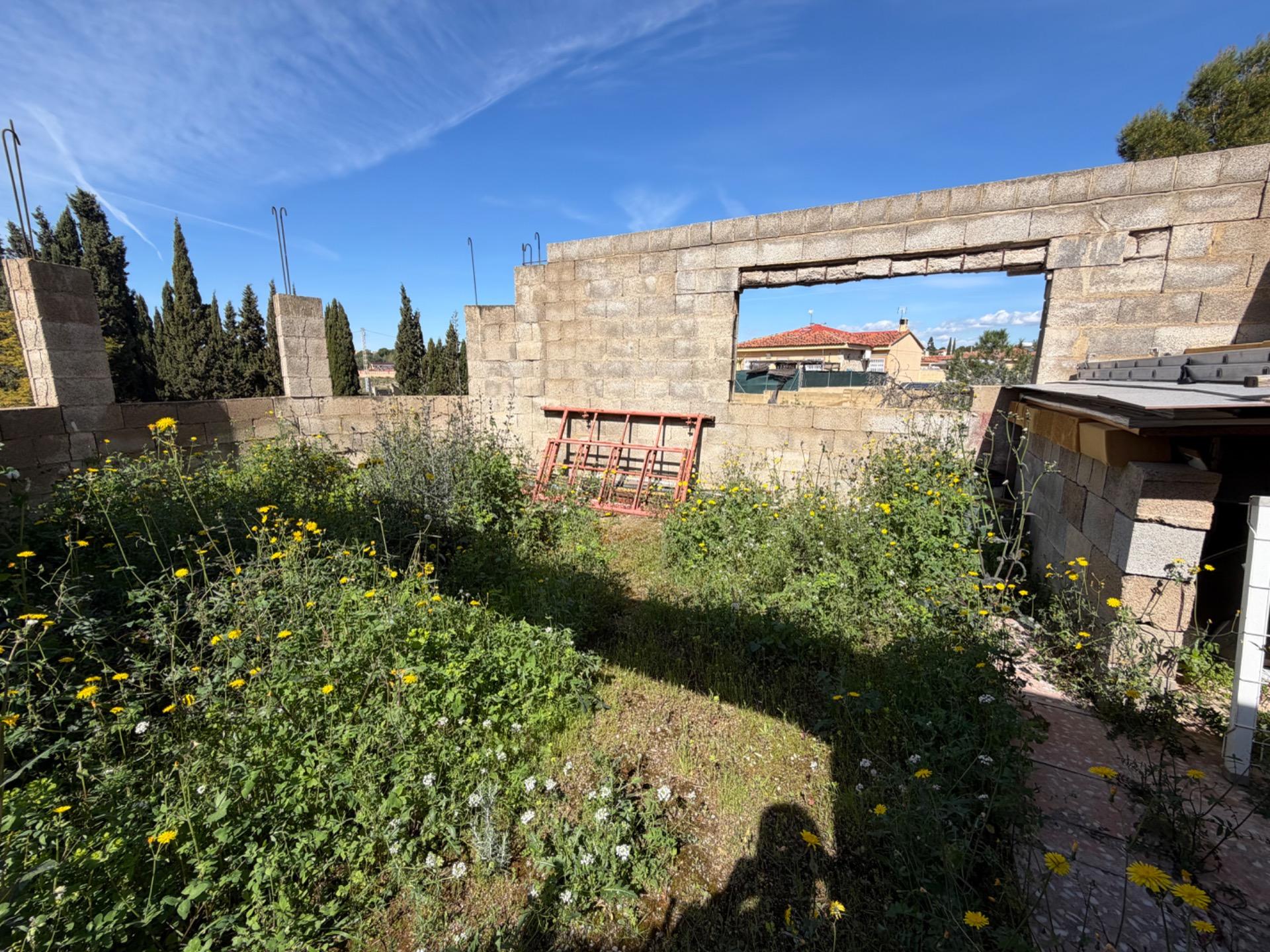 Villa te koop in Lliria