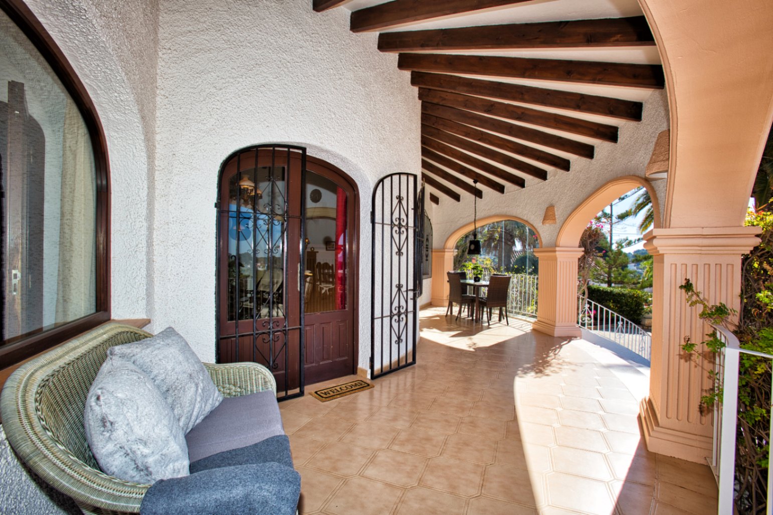 Vrijstaande villa met zeezicht te koop in Benissa