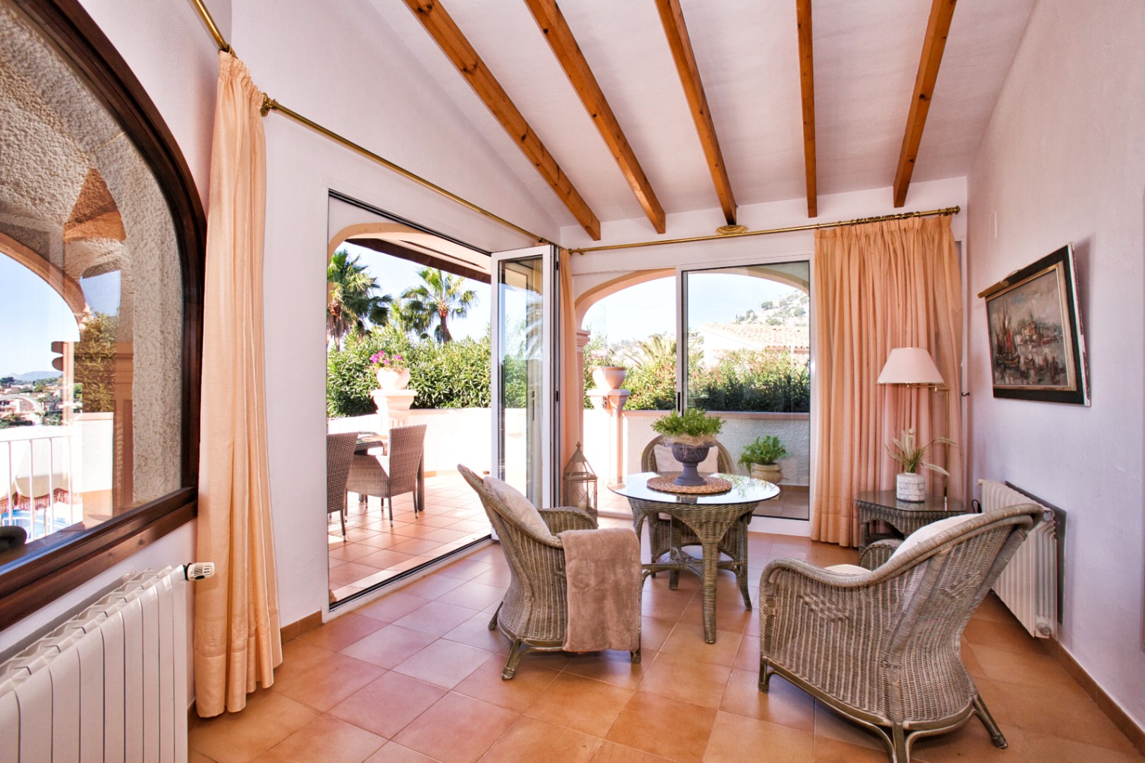 Vrijstaande villa met zeezicht te koop in Benissa