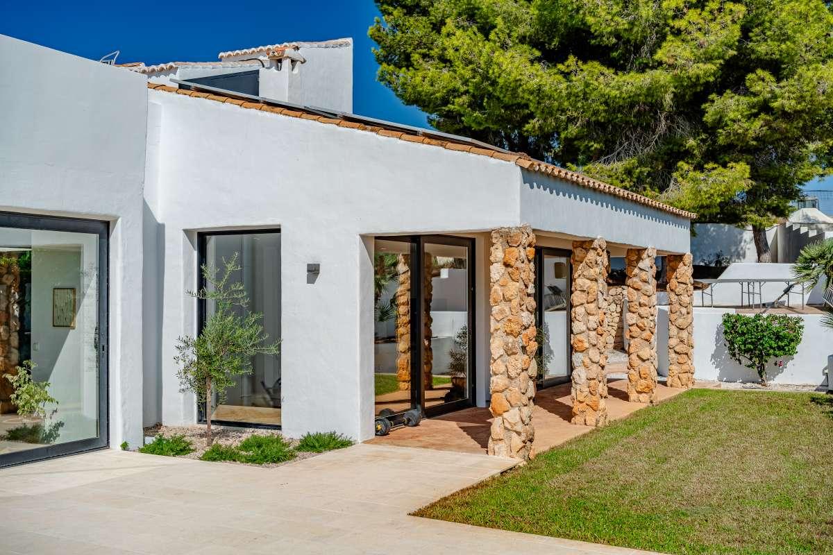 Villa met zeezicht te koop in Benissa
