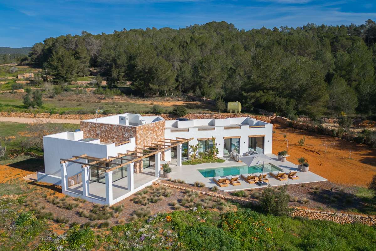 Nieuwbouw finca op droomlocatie vlakbij Santa Gertrudis- Ibiza