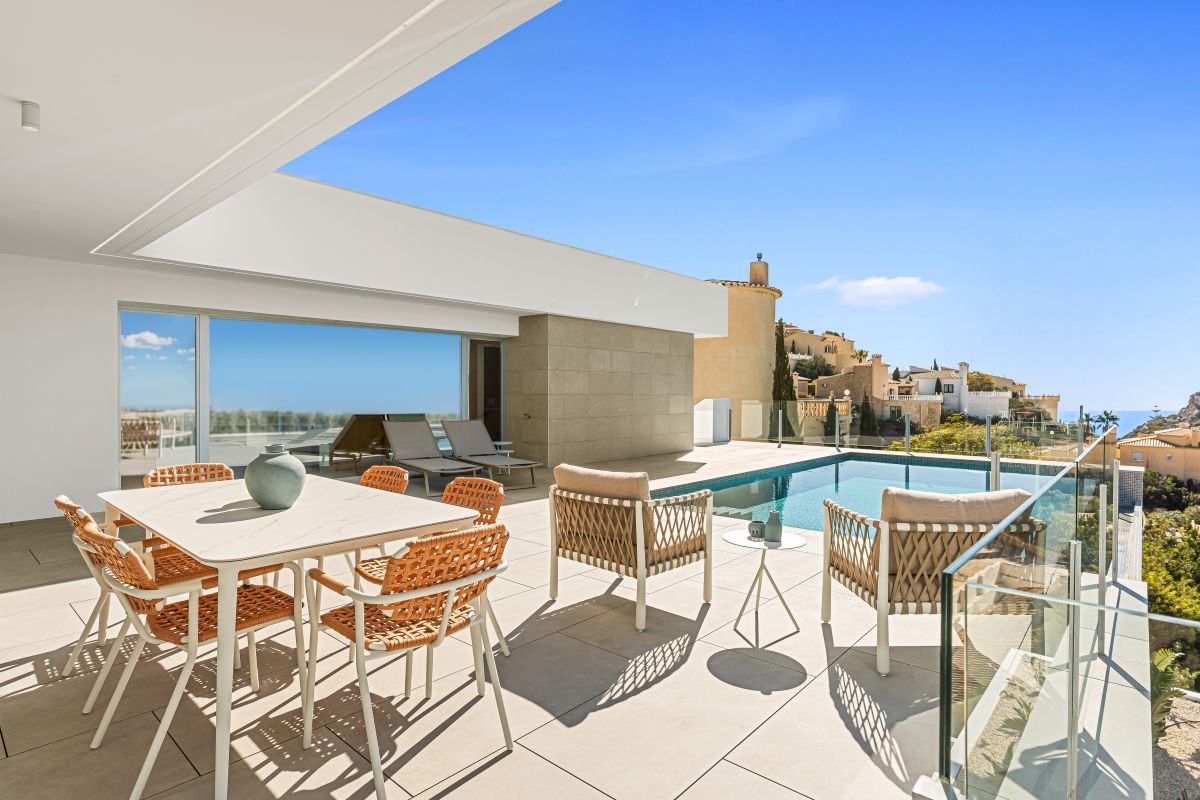 Luxe Nieuwbouw Villa met zeezicht te koop in Benitachell
