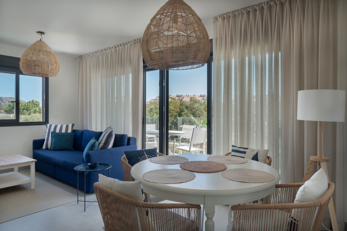 Instapklaar modern nieuwbouwappartement in Javea