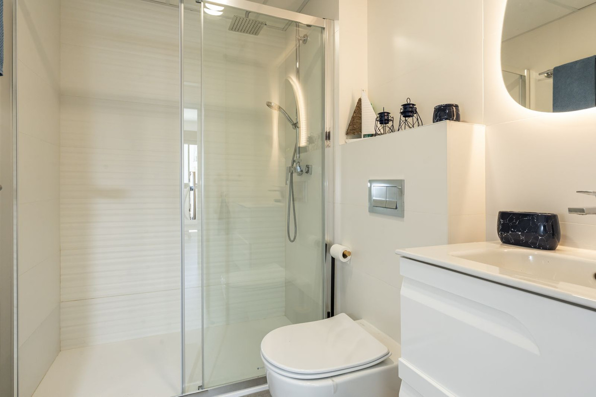 Instapklaar modern nieuwbouwappartement in Javea