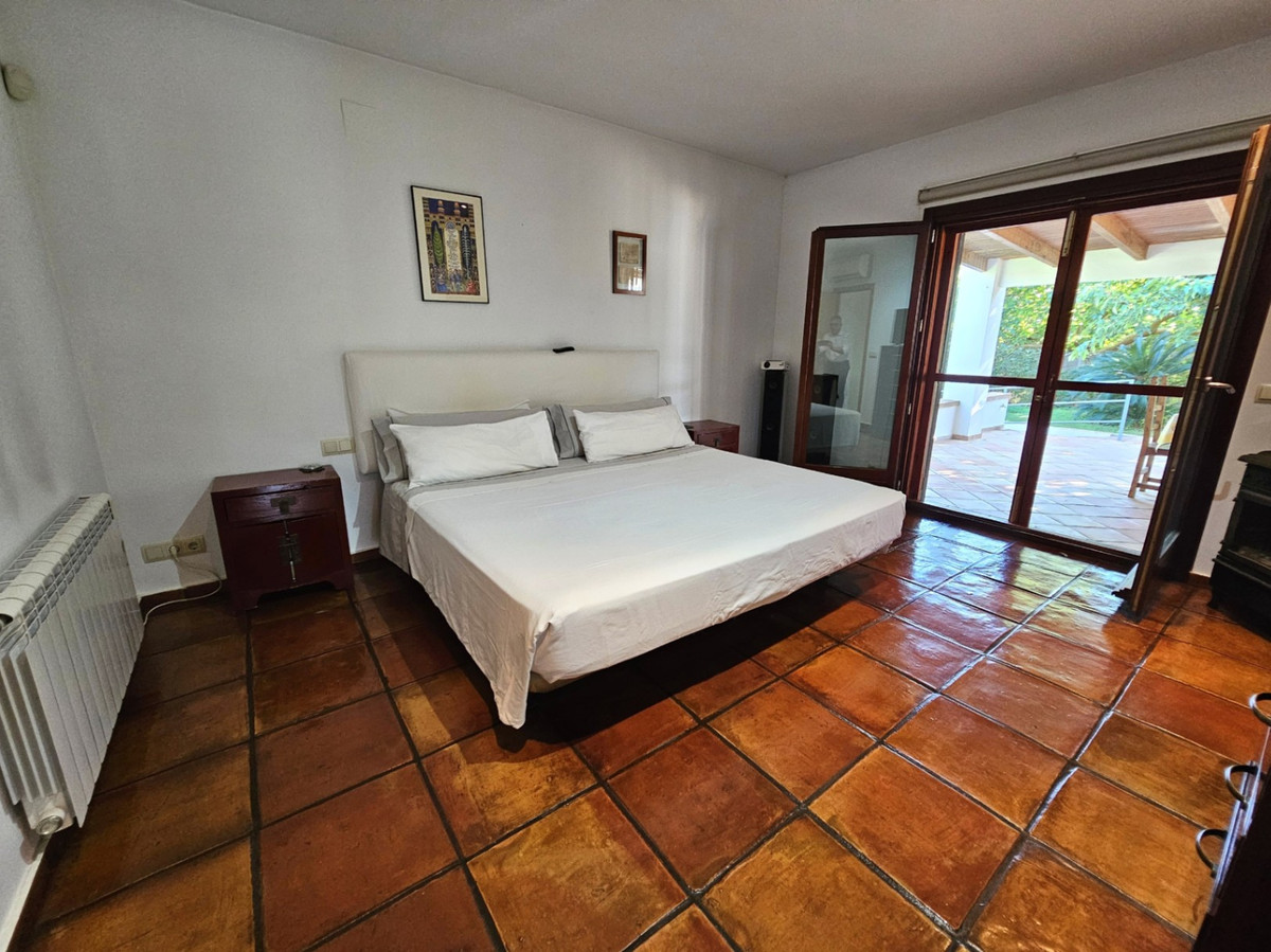 DP-07-R5261407-10 Unieke villa op een enorm perceel in Ondara (Denia)