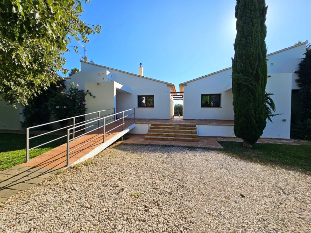 DP-07-R5261407-31 Unieke villa op een enorm perceel in Ondara (Denia)
