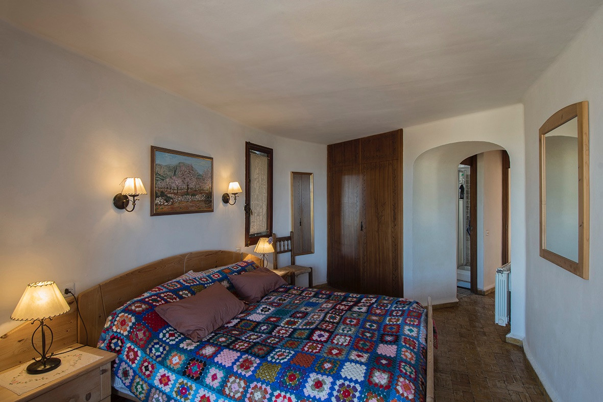 Villa met gastenverblijf op loopafstand van het strand in Javea
