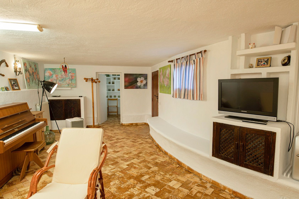 Villa met gastenverblijf op loopafstand van het strand in Javea