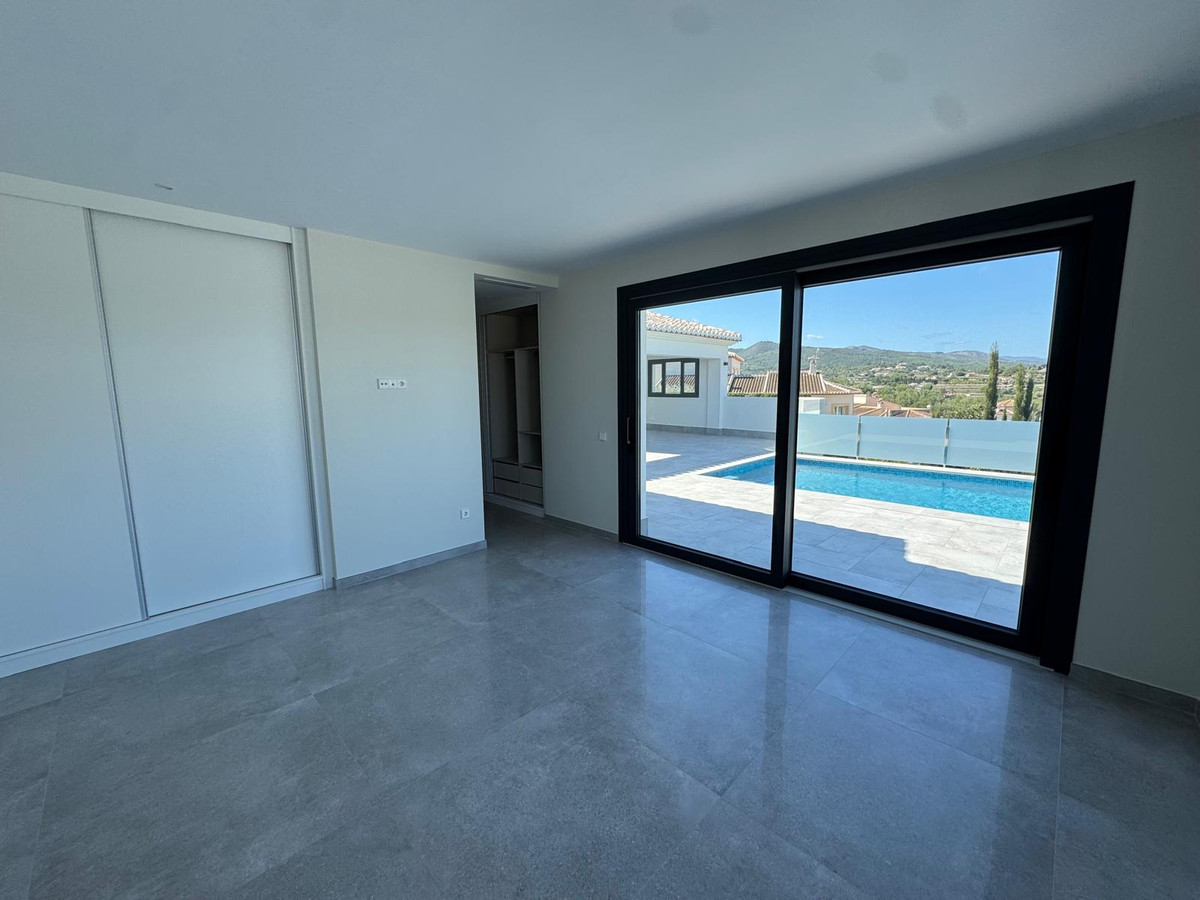 Nieuwbouw villa met uitzicht te koop in Javea