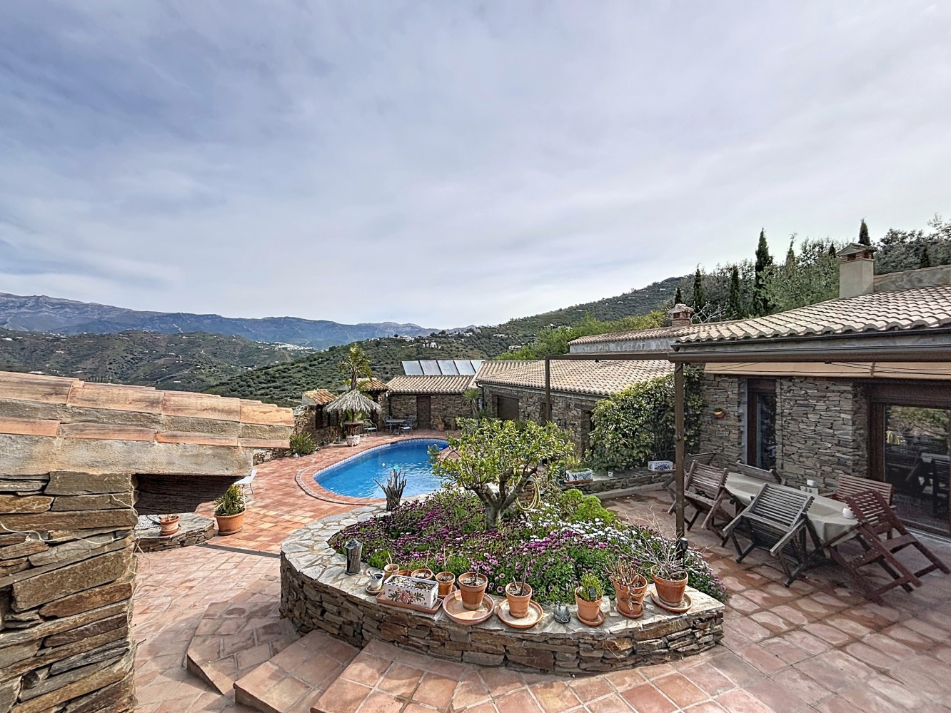 Villa te koop in Sayalonga