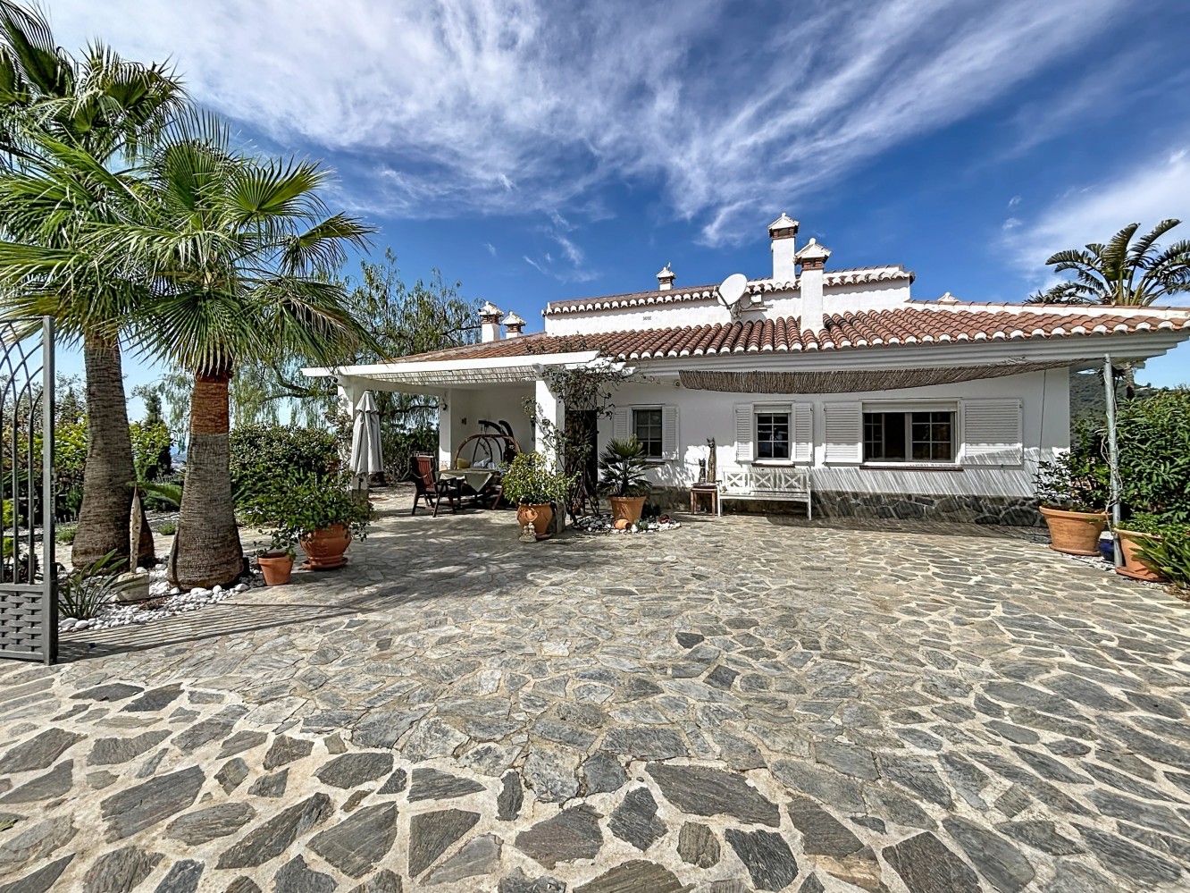 Villa te koop in Sayalonga