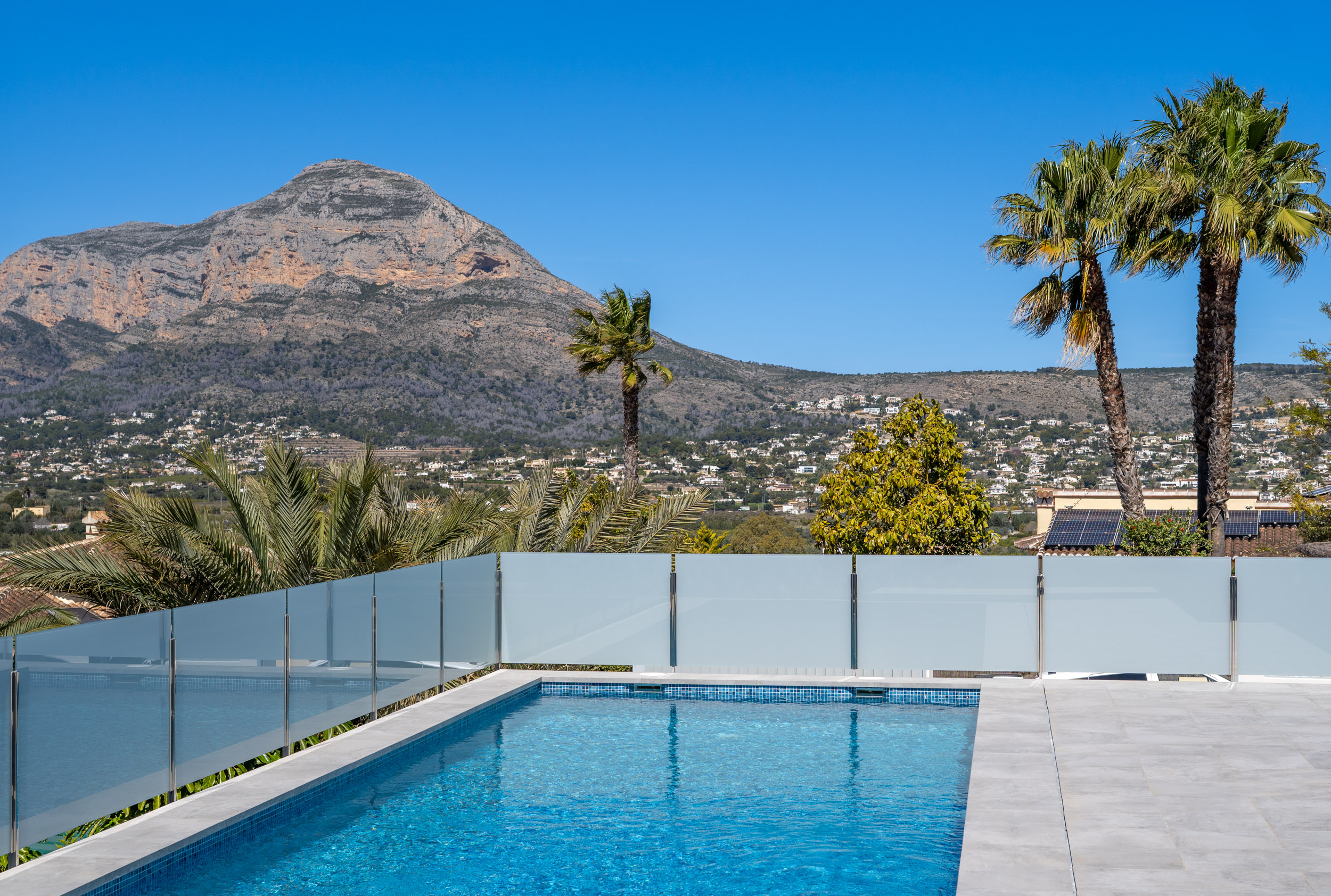 Instapklare nieuw villa te koop in Javea