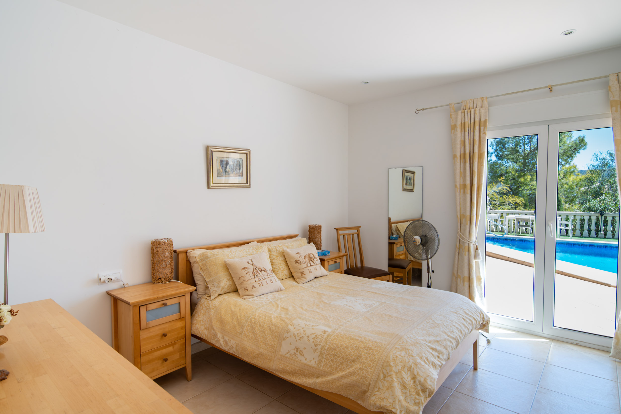 Ruime villa met gastenverblijf te koop in Javea