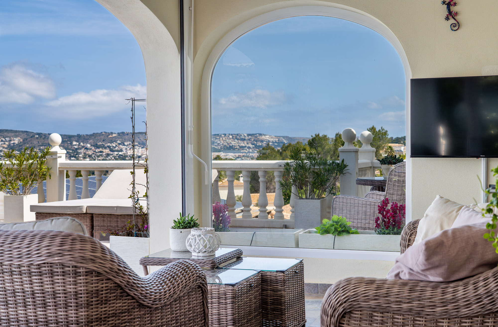 DP-28-V2792C-21 Prachtig gerenoveerde villa te koop in Javea
