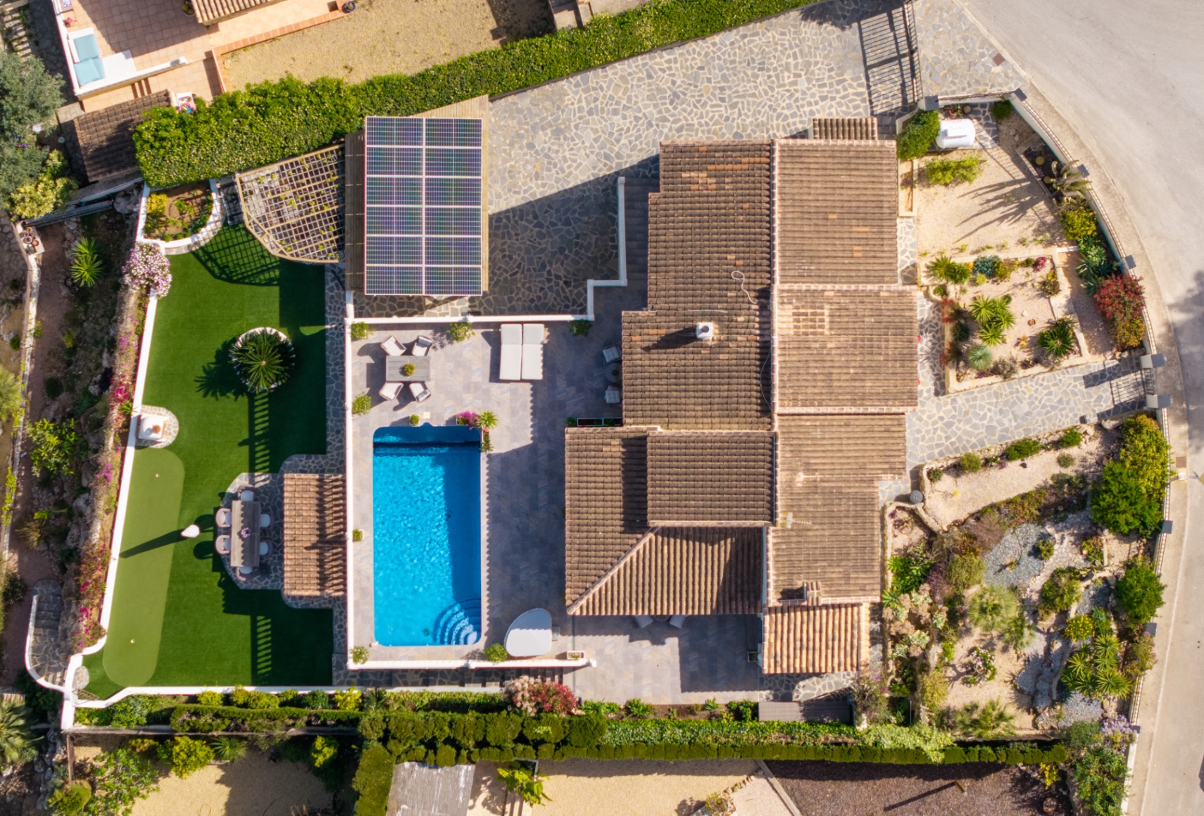 DP-28-V2792C-6 Prachtig gerenoveerde villa te koop in Javea