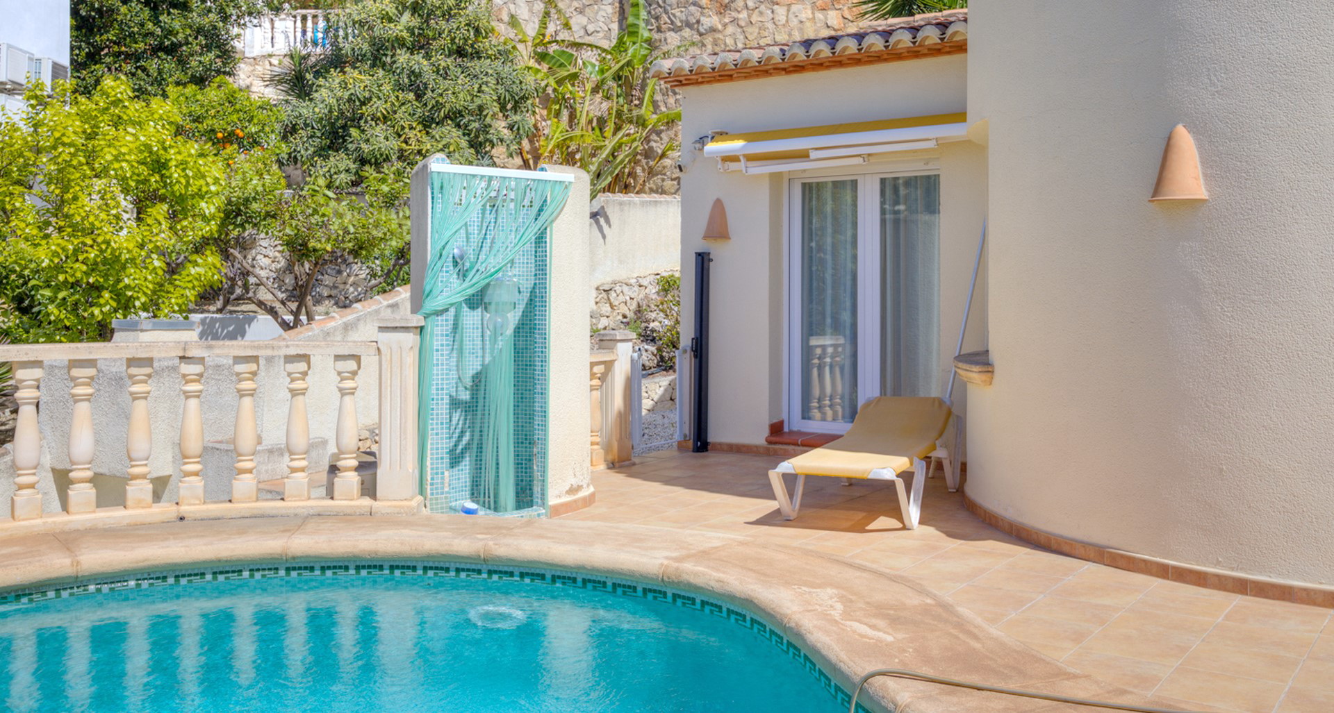 Charmante villa met zeezicht aan de kust van Benissa