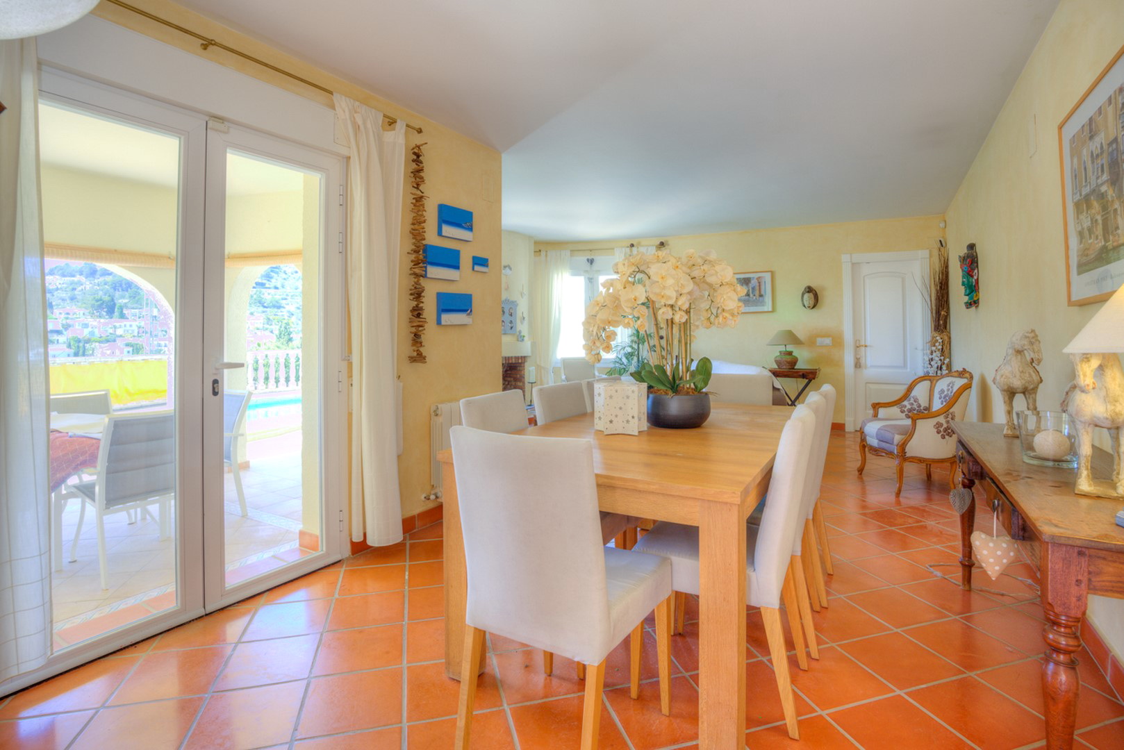 Charmante villa met zeezicht aan de kust van Benissa