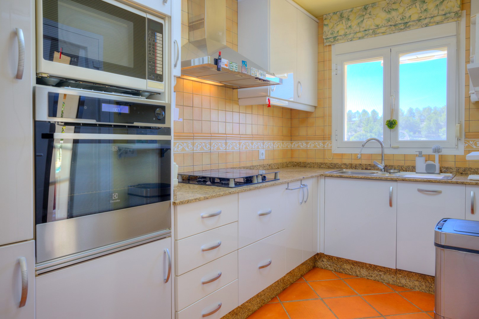 Charmante villa met zeezicht aan de kust van Benissa