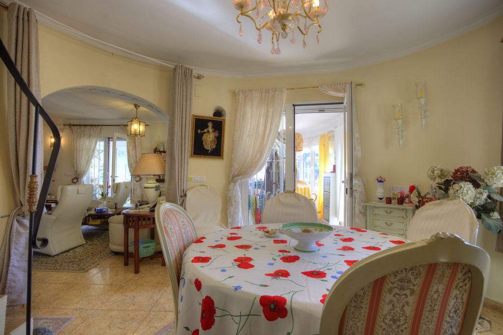 Elegante villa in Benissa op toplocatie met uitzicht op zee