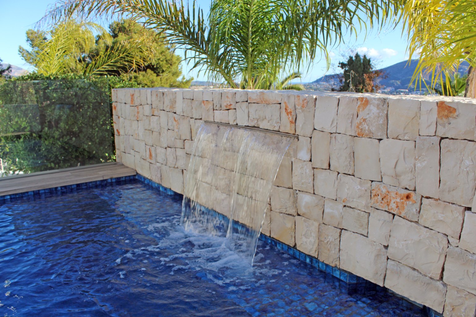 Luxe moderne villa met zeezicht in Moraira