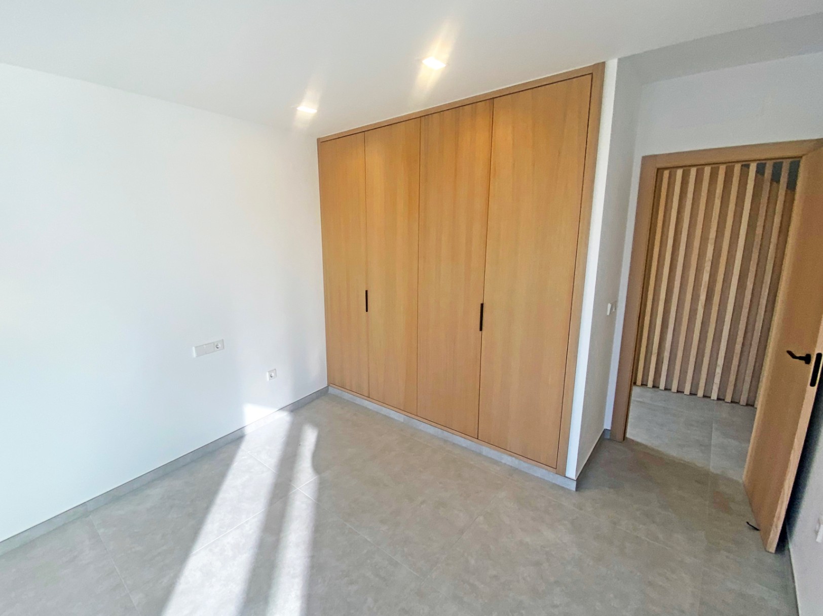 Luxe moderne villa met zeezicht in Moraira